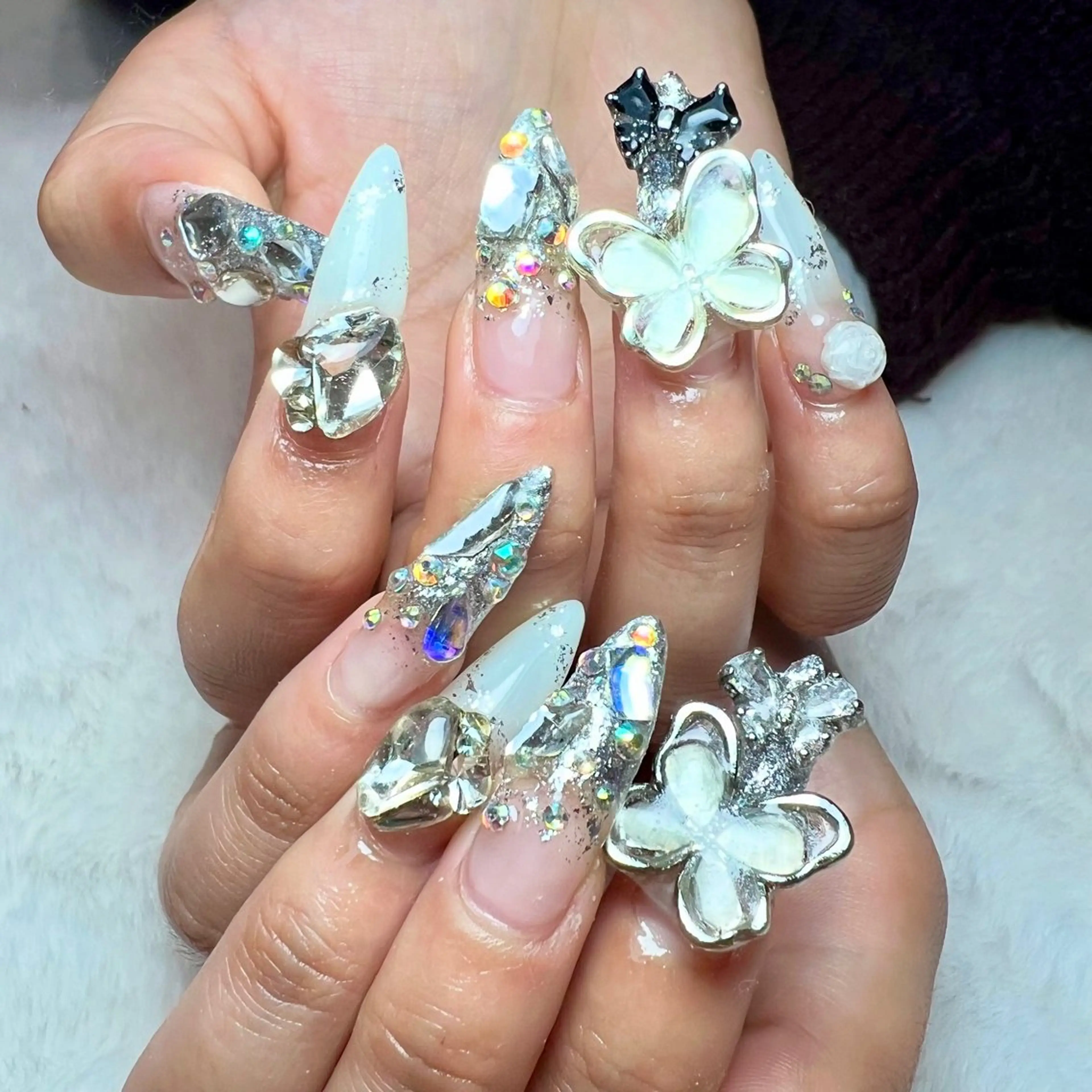 ネイル アートネイル フラッシュネイル フレンチネイル ジェルネイル ガラスフレンチ share所属・. yurieのネイルデザイン