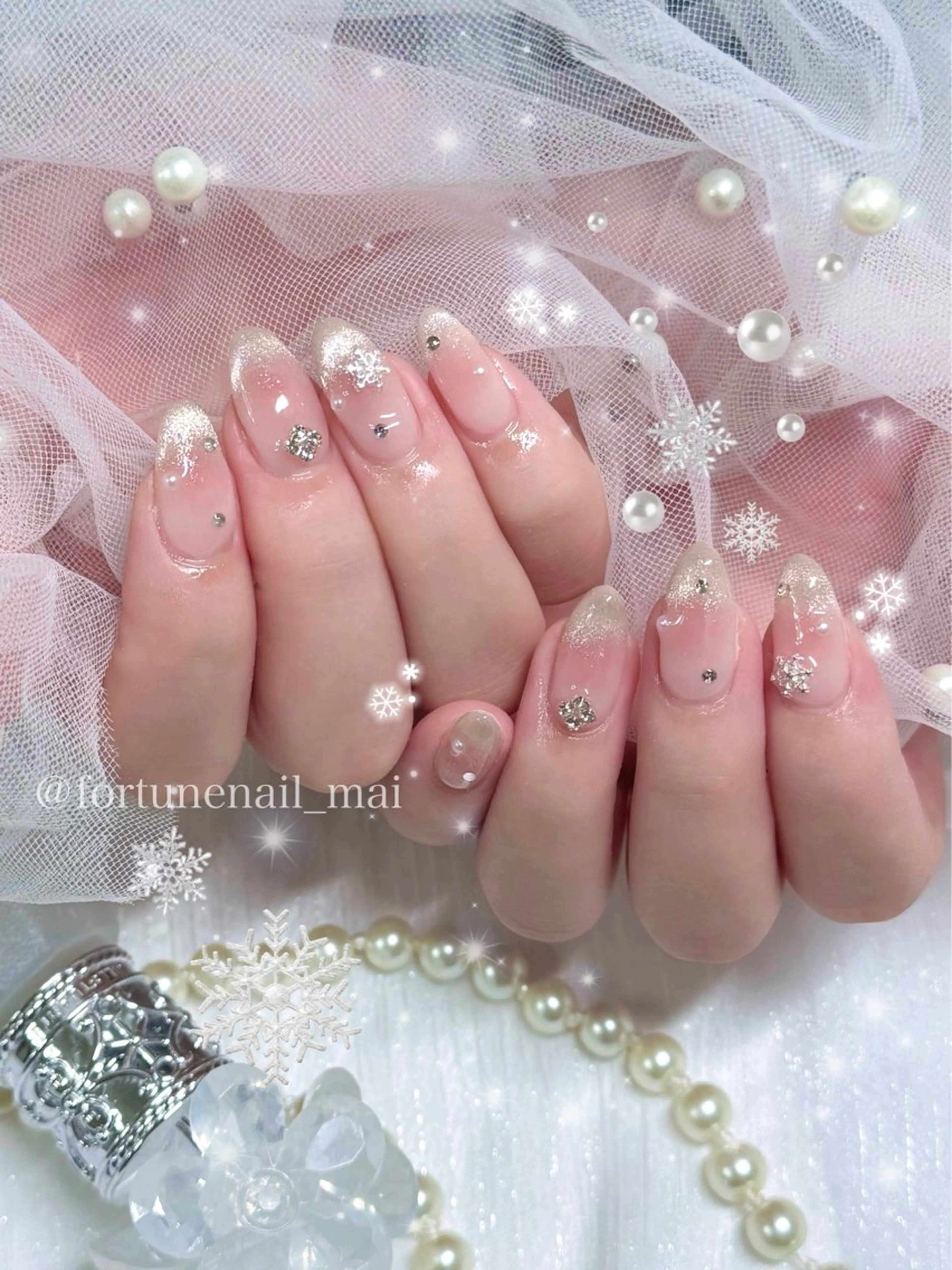 ネイル チークネイル マグネットネイル ハンドネイル 🎀Mai 🎀のネイルデザイン