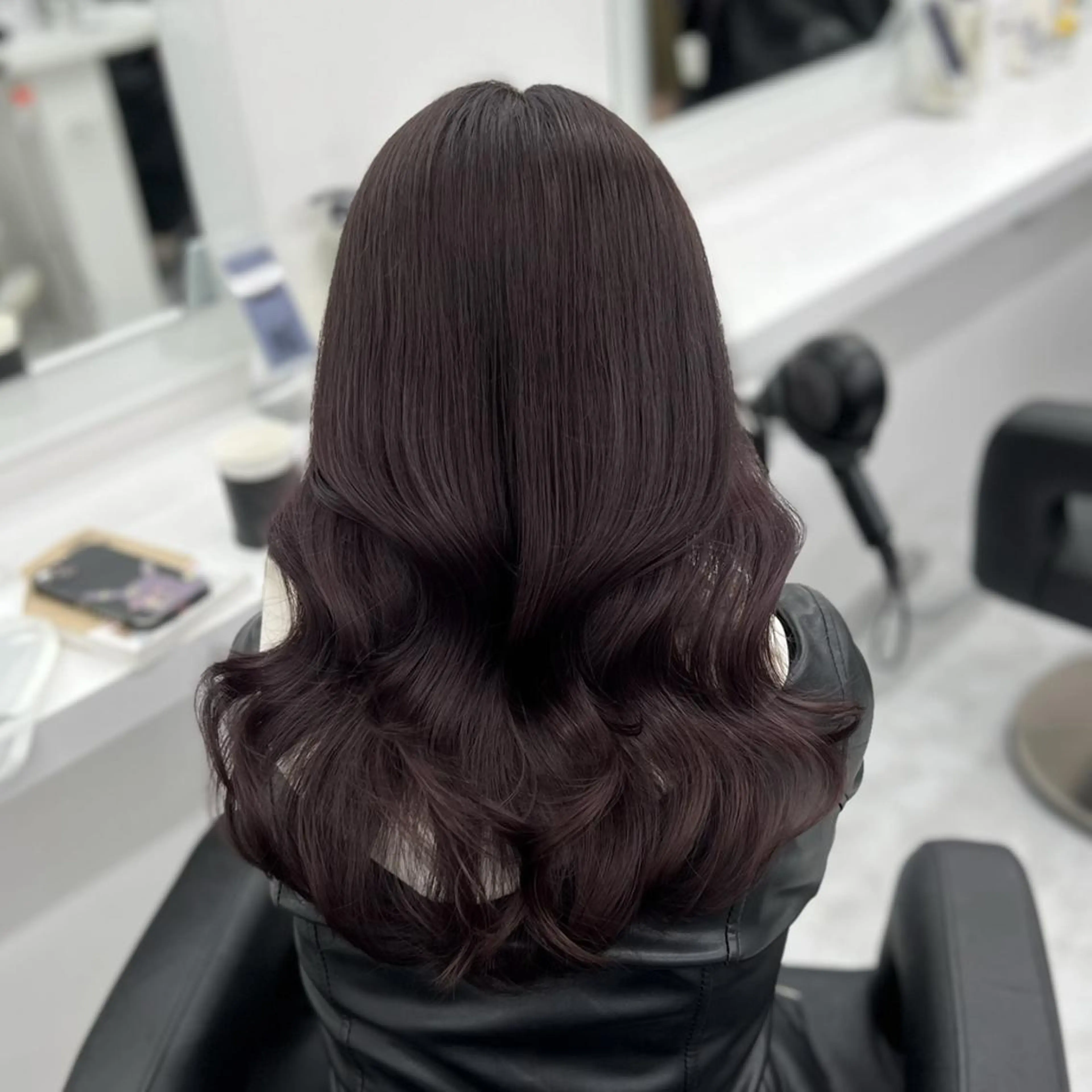 カラー 🪡透明感レイヤ ー🪡渋谷美容室🫧のヘアスタイル