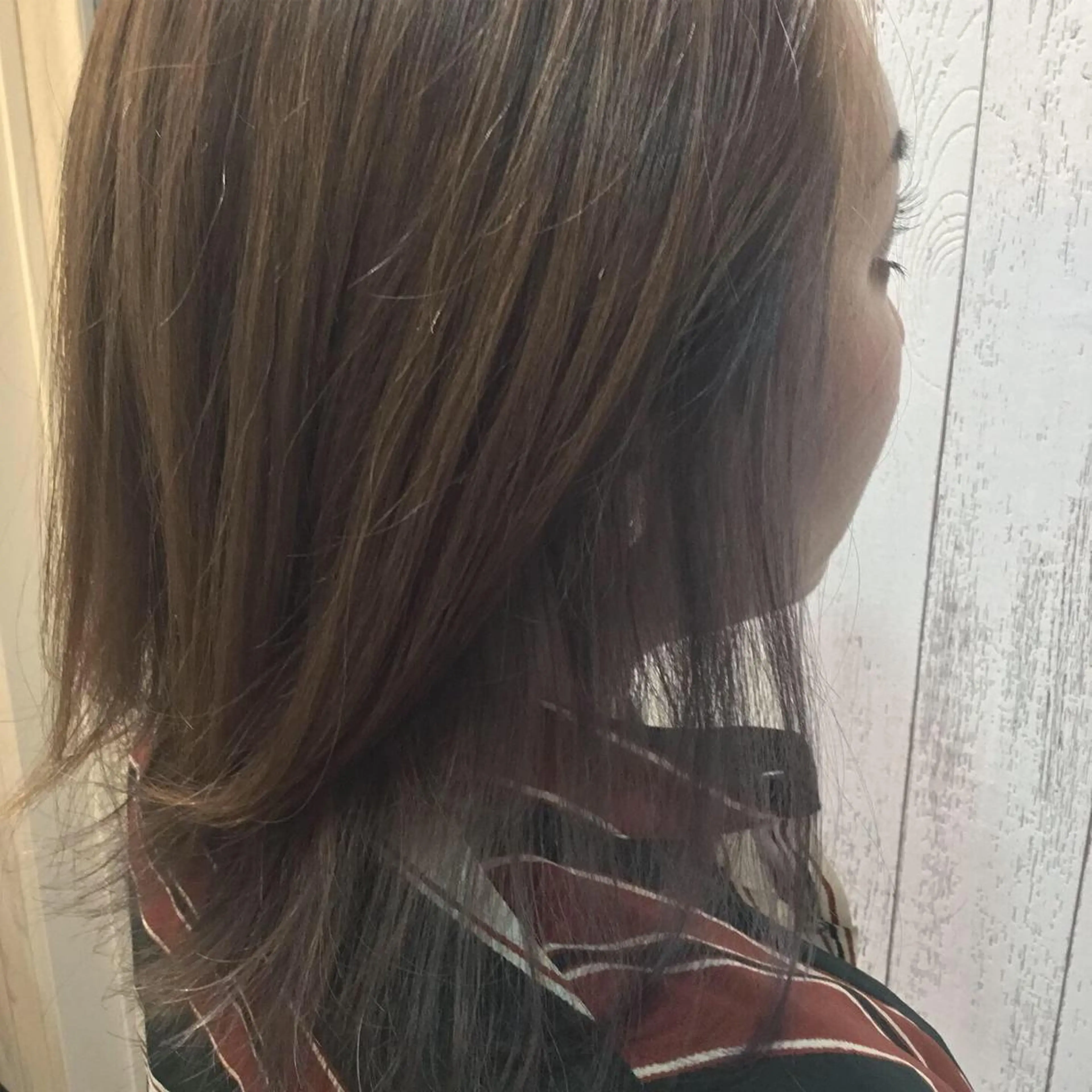 ミディアム カラー embrace エンブレイスのヘアスタイル