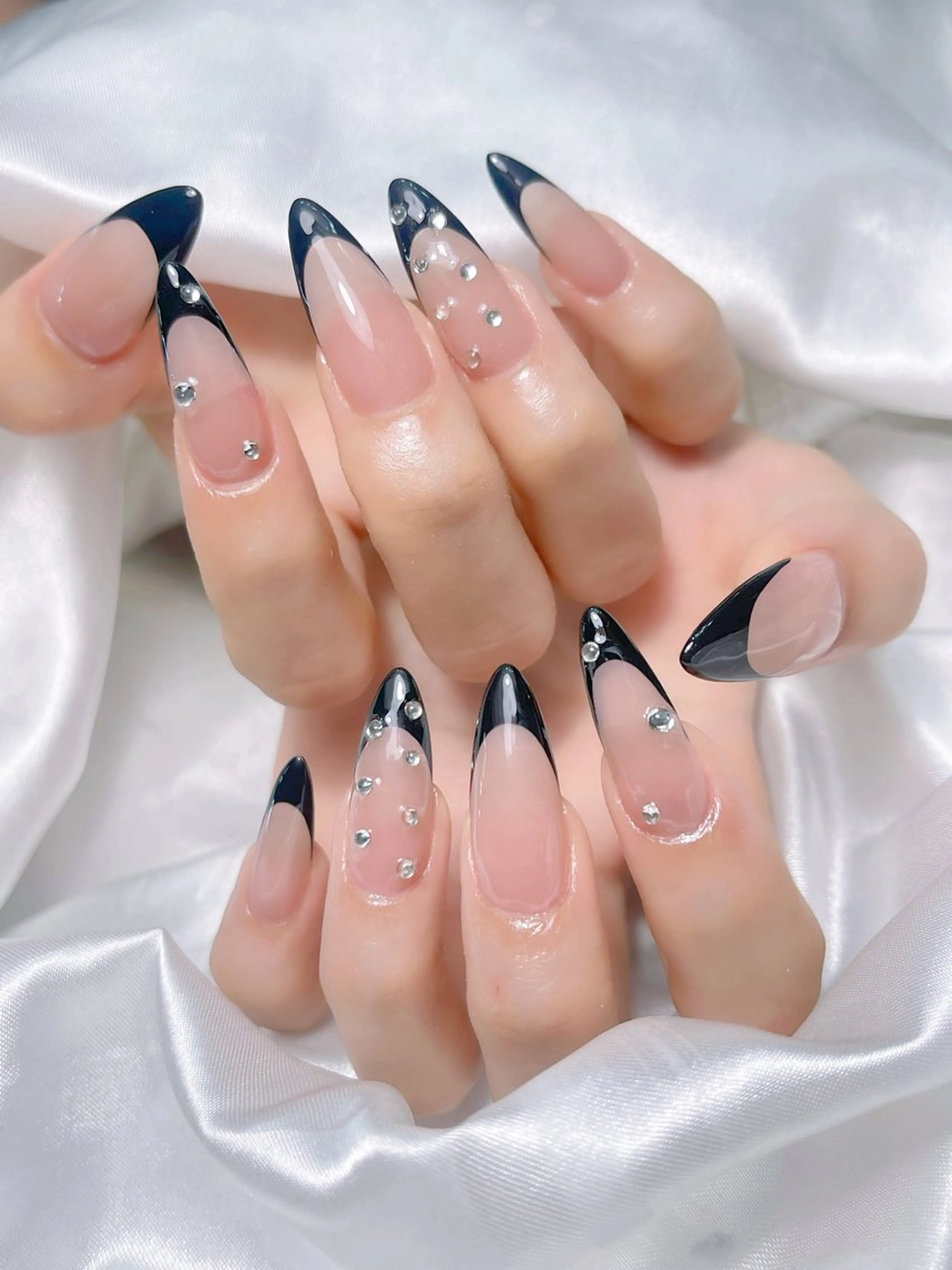 ネイル ハンドネイル LEELA NAIL STUDIO所属・LEELA NAIL STUDIOのネイルデザイン