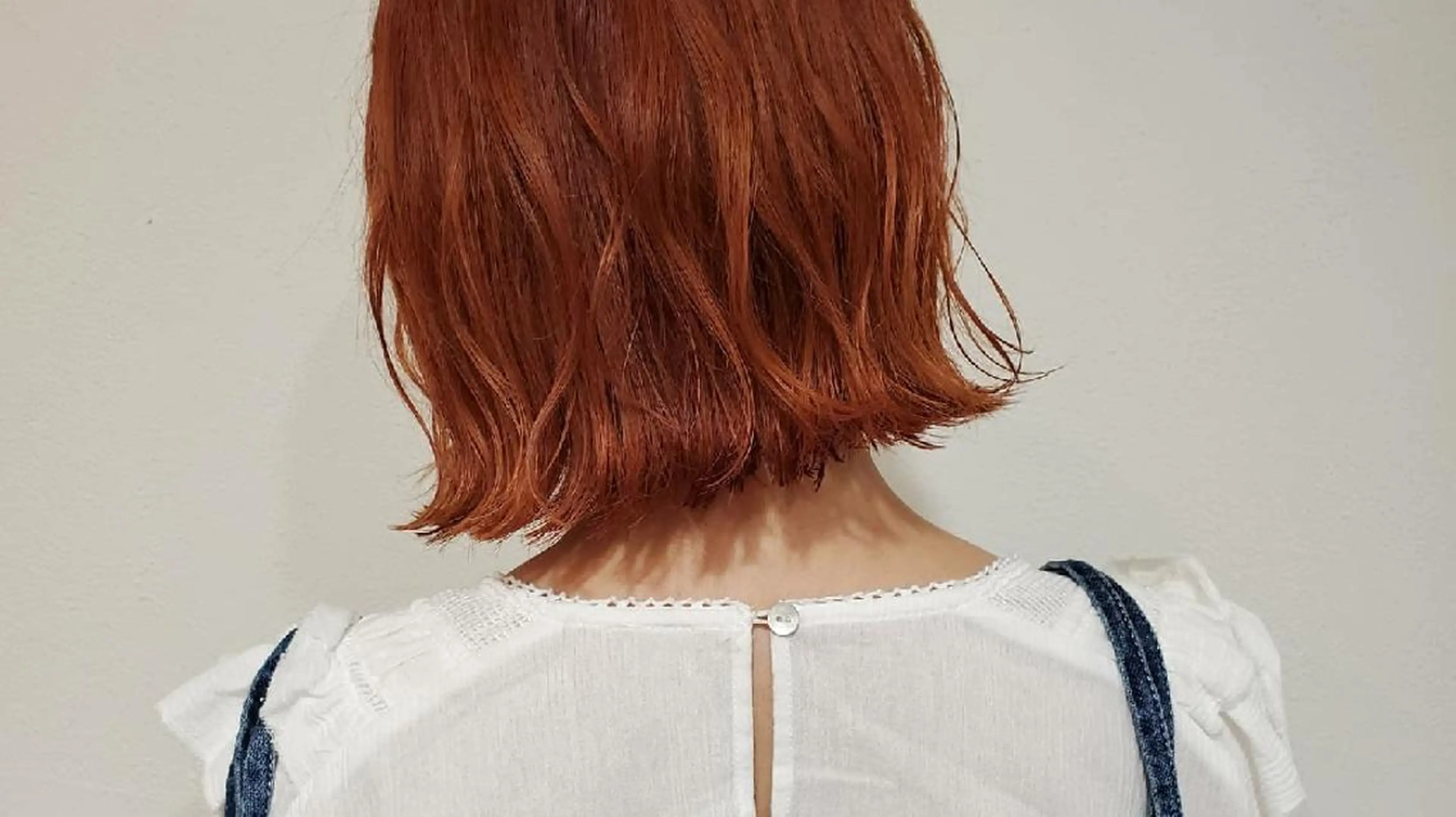 ショート カラー 切りっぱなしボブ オレンジ ボブ ヘアカラー パ ルのヘアスタイル