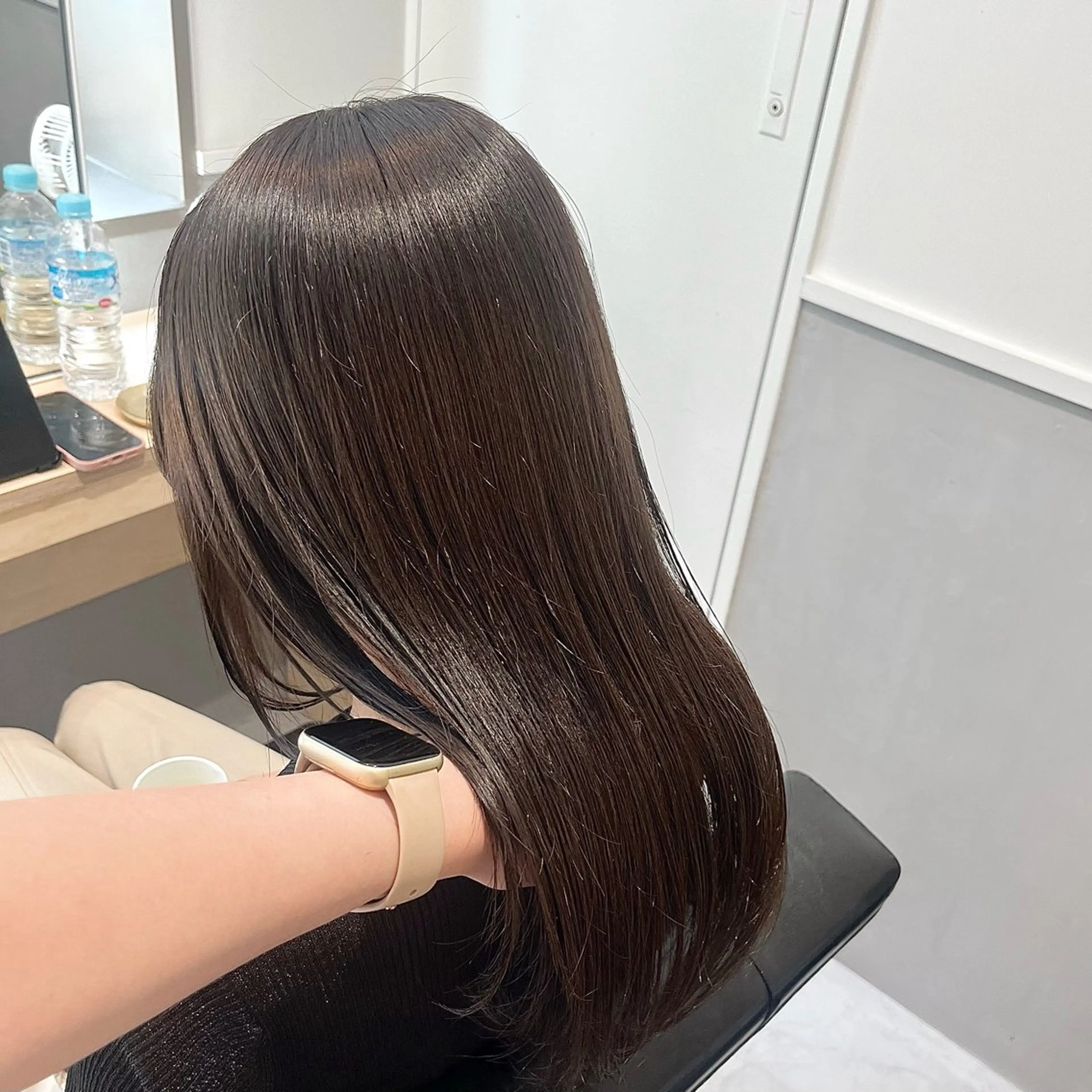 セミロング カラー ベージュカラー オリーブベージュ ヘアカラー effect横浜所属・切りっぱなしボブ/ 縮毛矯正/綾莉のヘアスタイル