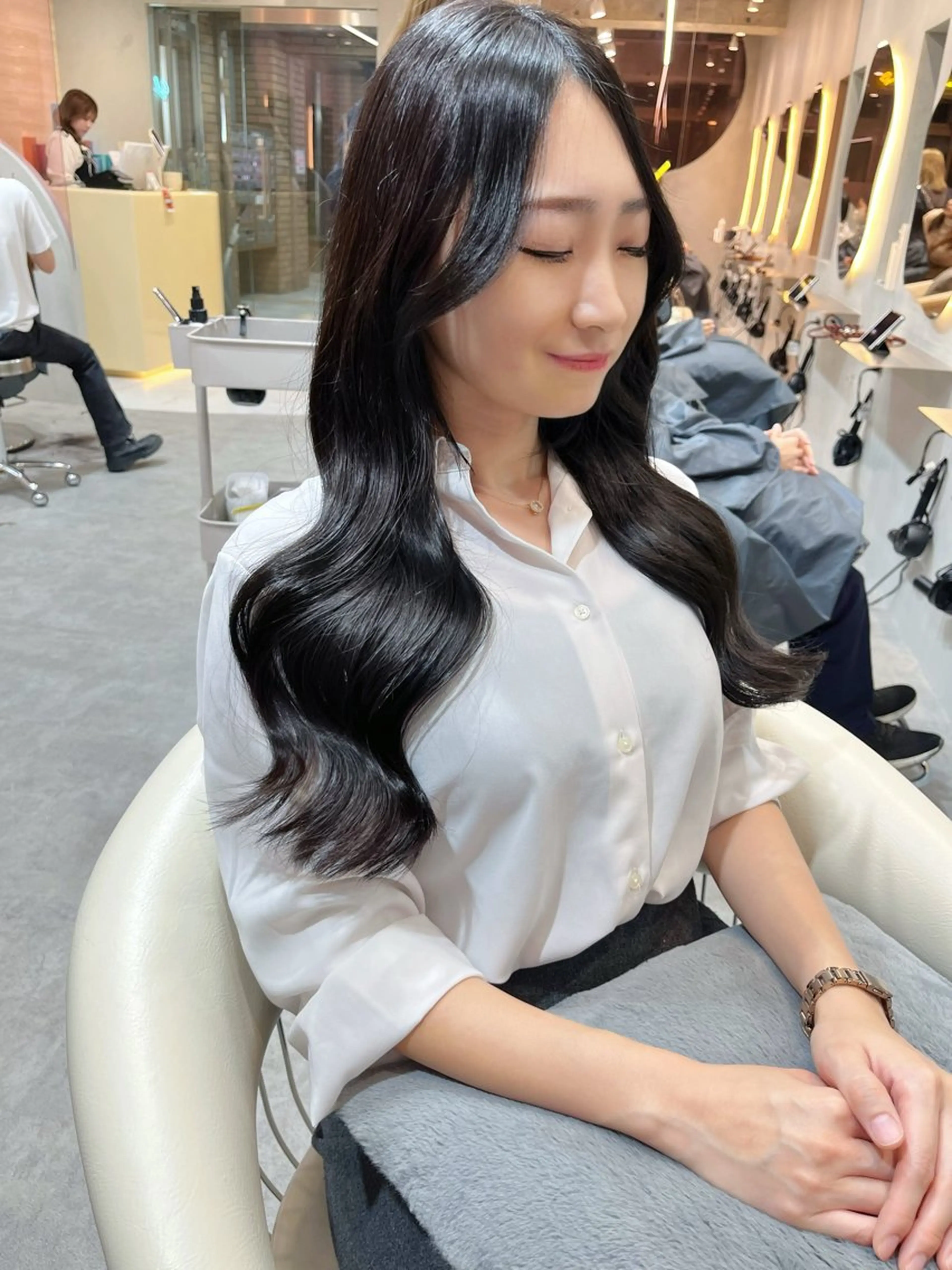 ロング カラー 黒髪 ブルーカラー ブルーブラック グレーブラック グレージュ カット ヘアカラー トリートメント 大人韓国ヘア🇰🇷 蒲生優のヘアスタイル