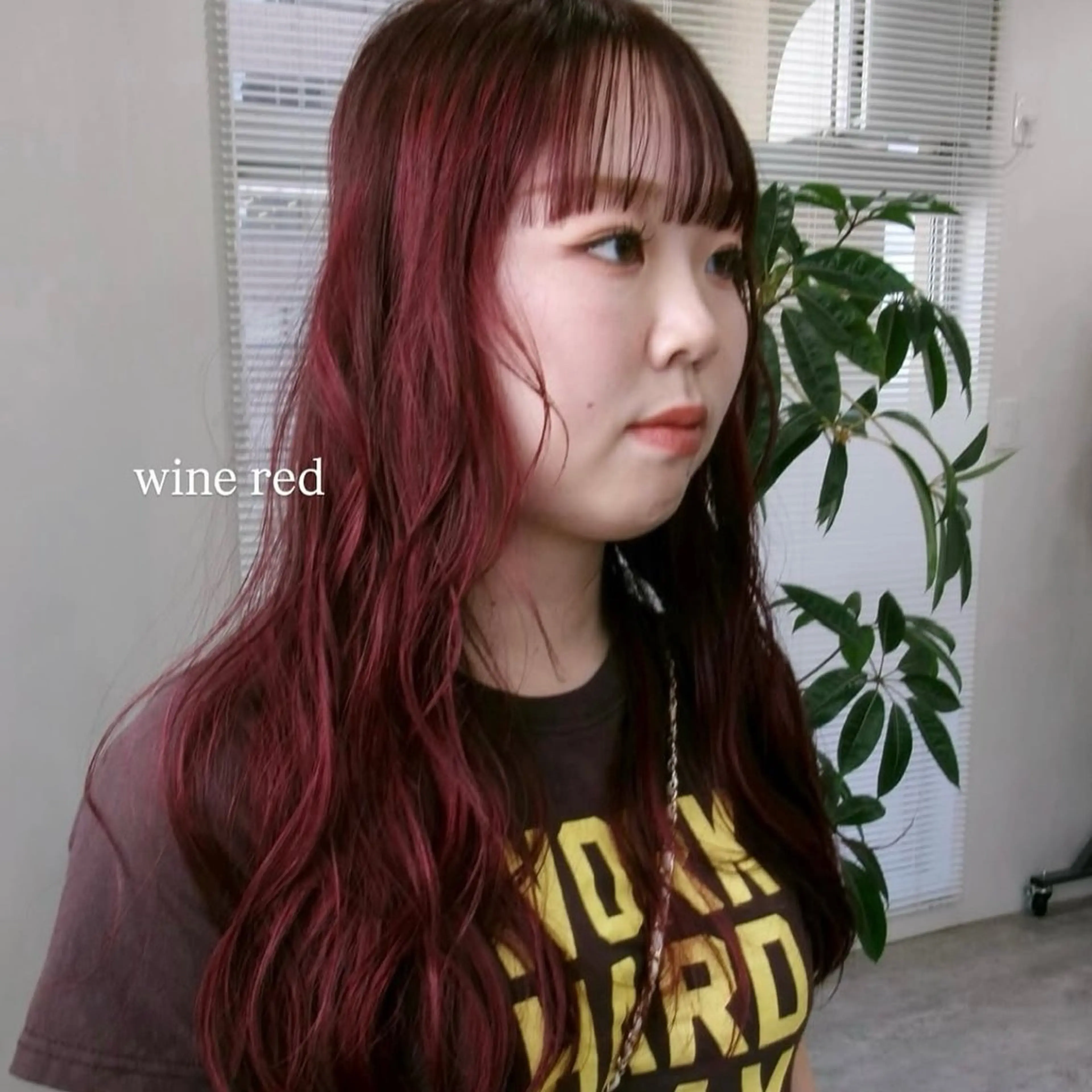 ロング カラー ブリーチ ボルドーカラー ダブルカラー ブリーチなしカラー ピンクカラー ヘアカラー arisa/暖色 /伏見のヘアスタイル