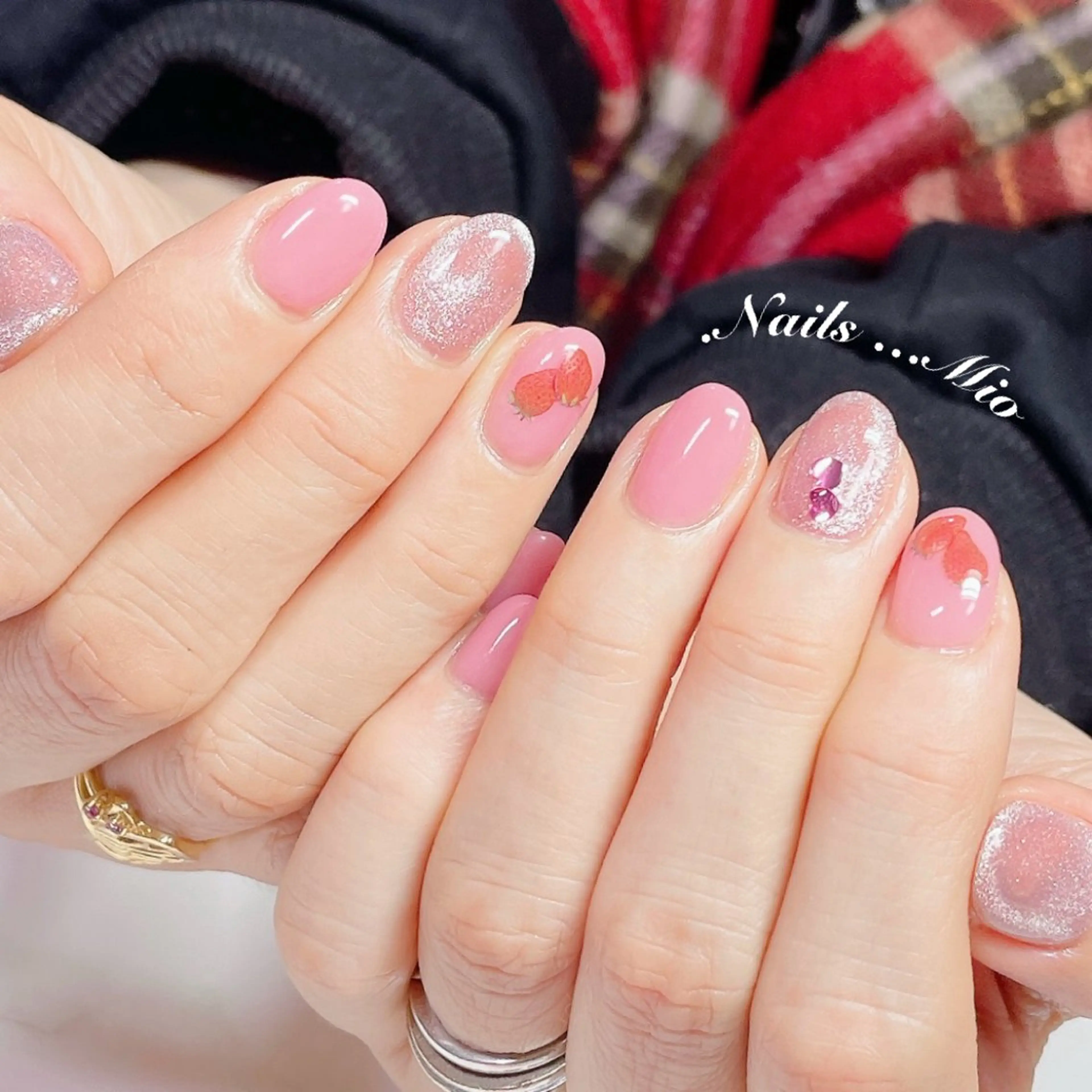 ネイル アートネイル ジェルネイル ワンカラーネイル 赤色 .Nails Mio 赤羽西ネイルサロンのネイルデザイン
