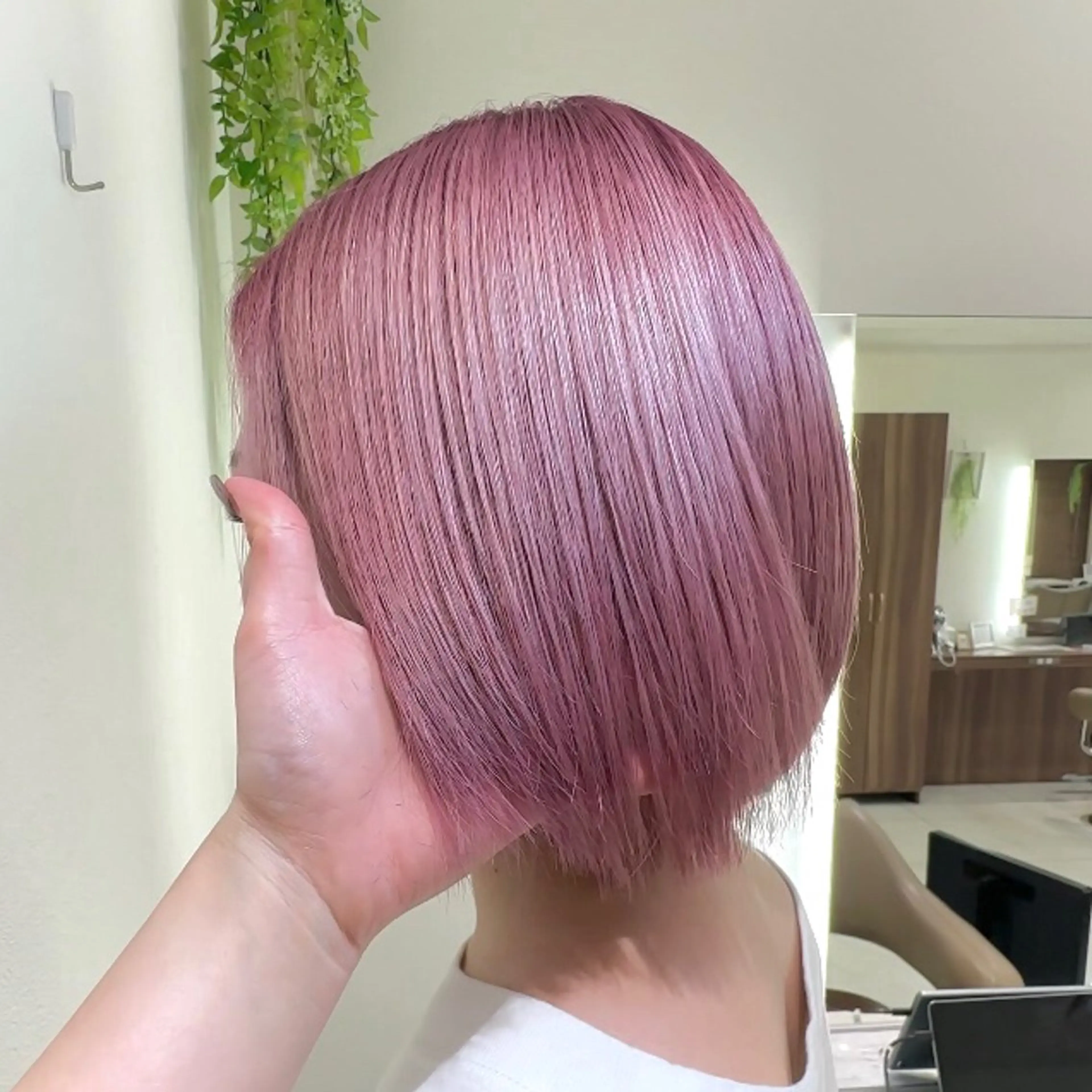 カラー ブリーチ ピンクカラー ヘアカラー トリートメント 加藤 芽実のヘアスタイル