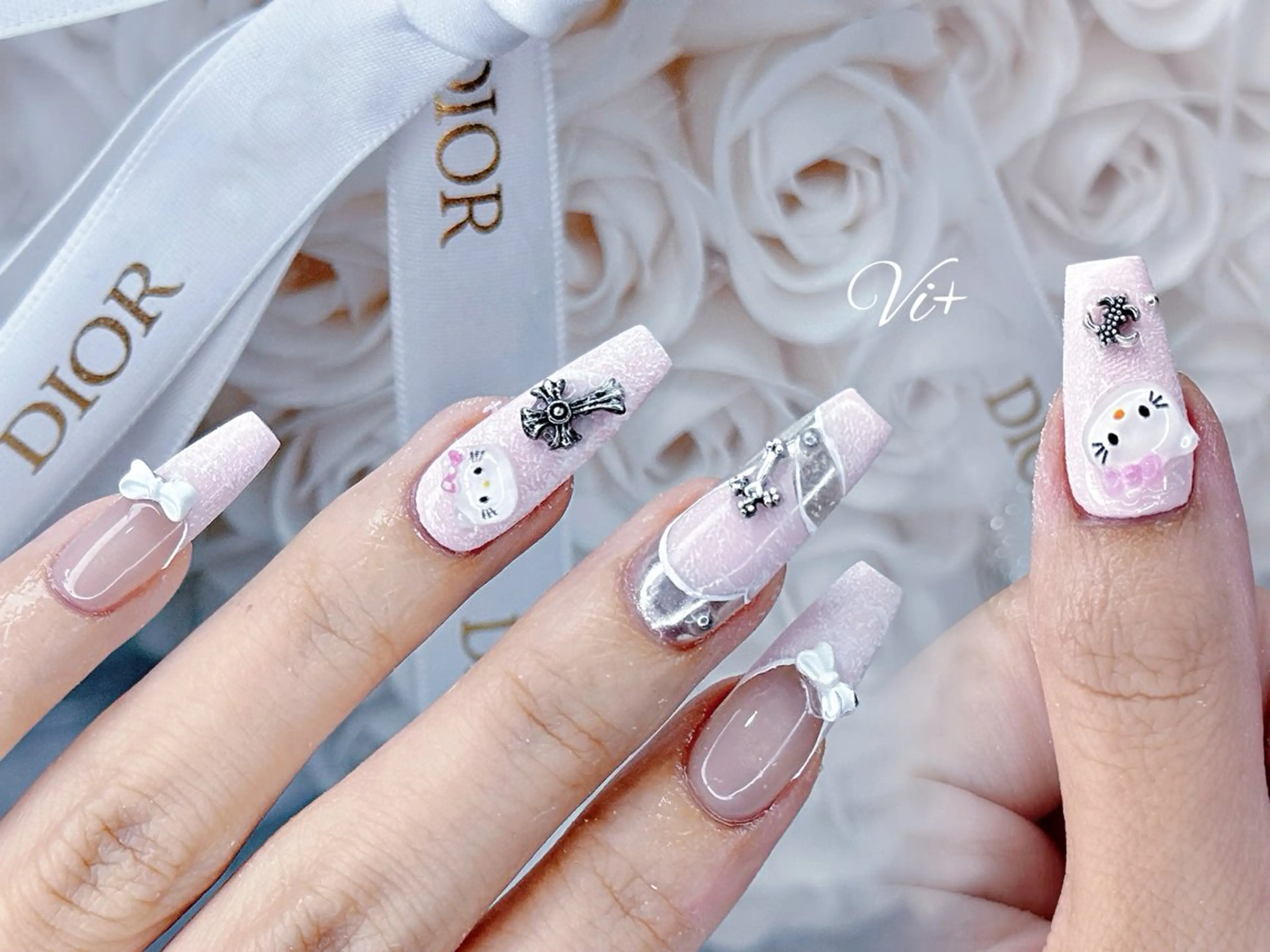 ネイル ハンドネイル ✨Nailsalon Vi+✨のネイルデザイン