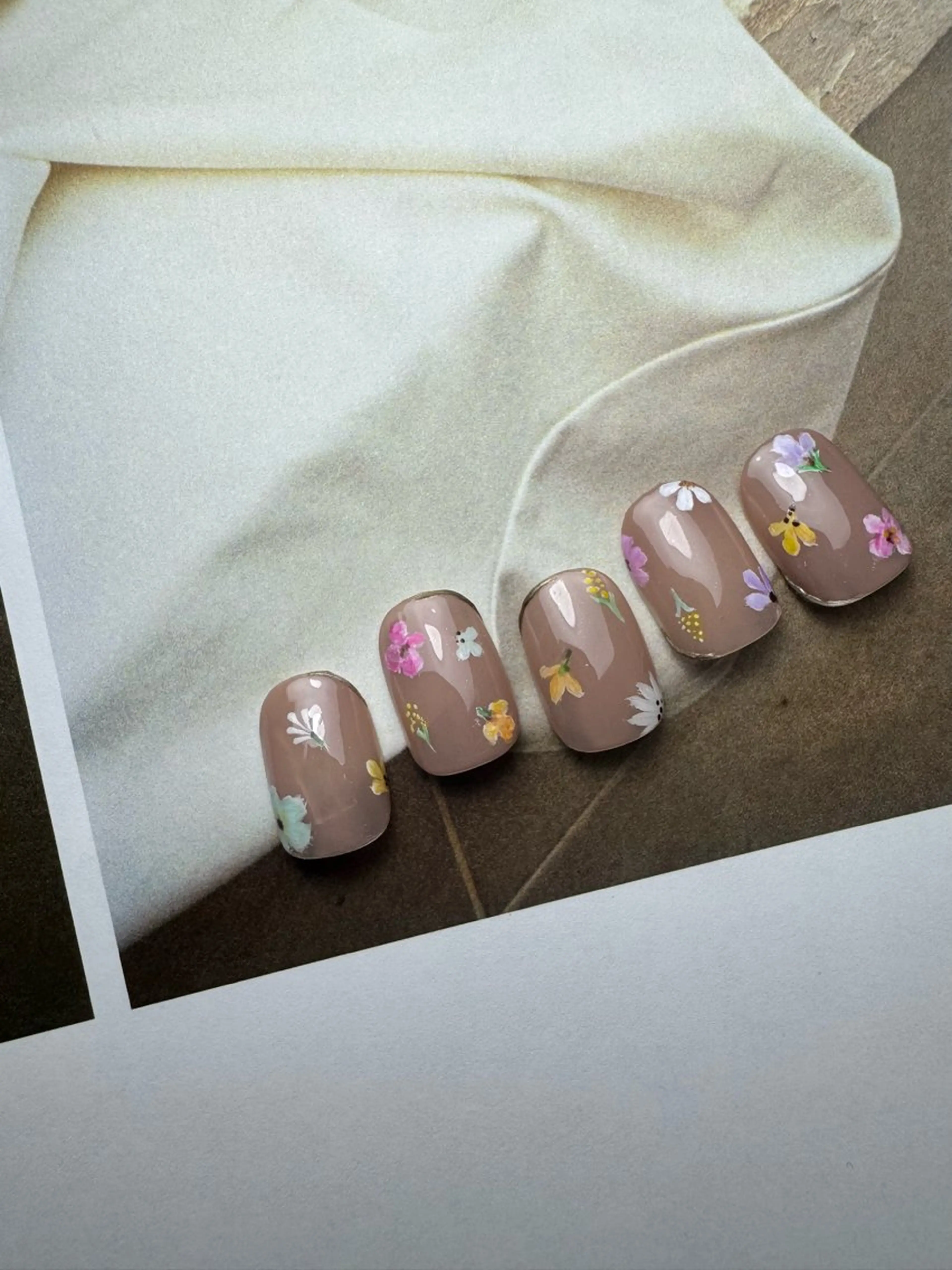 ネイル フラワーネイル 春ネイル ハンドネイル 白日-hakubi nail-のネイルデザイン