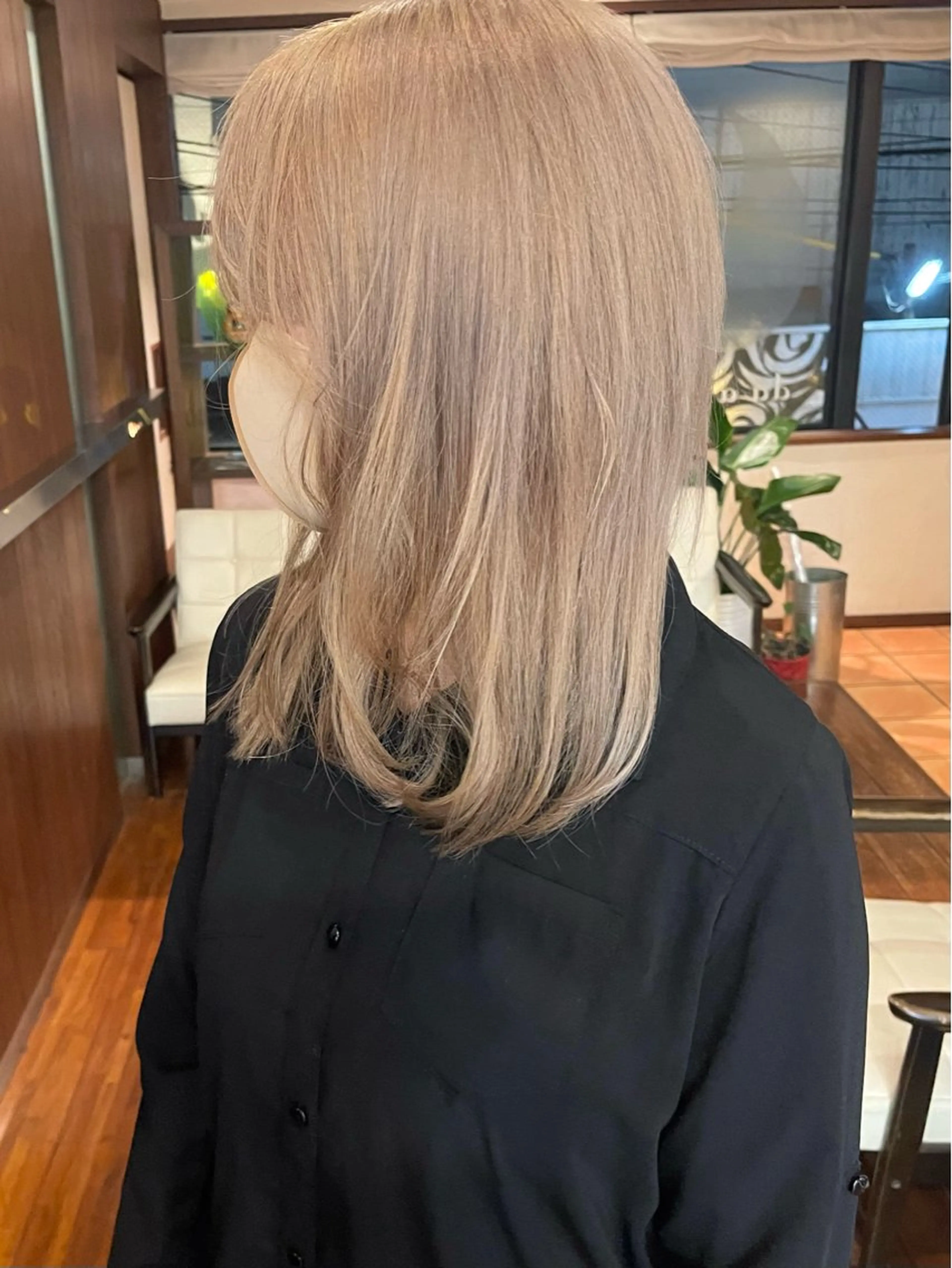 セミロング カラー カット ヘアカラー トリートメント 髪質改善ｶﾗｰ ｹｱﾌﾞﾘｰﾁ/ﾀﾑのヘアスタイル