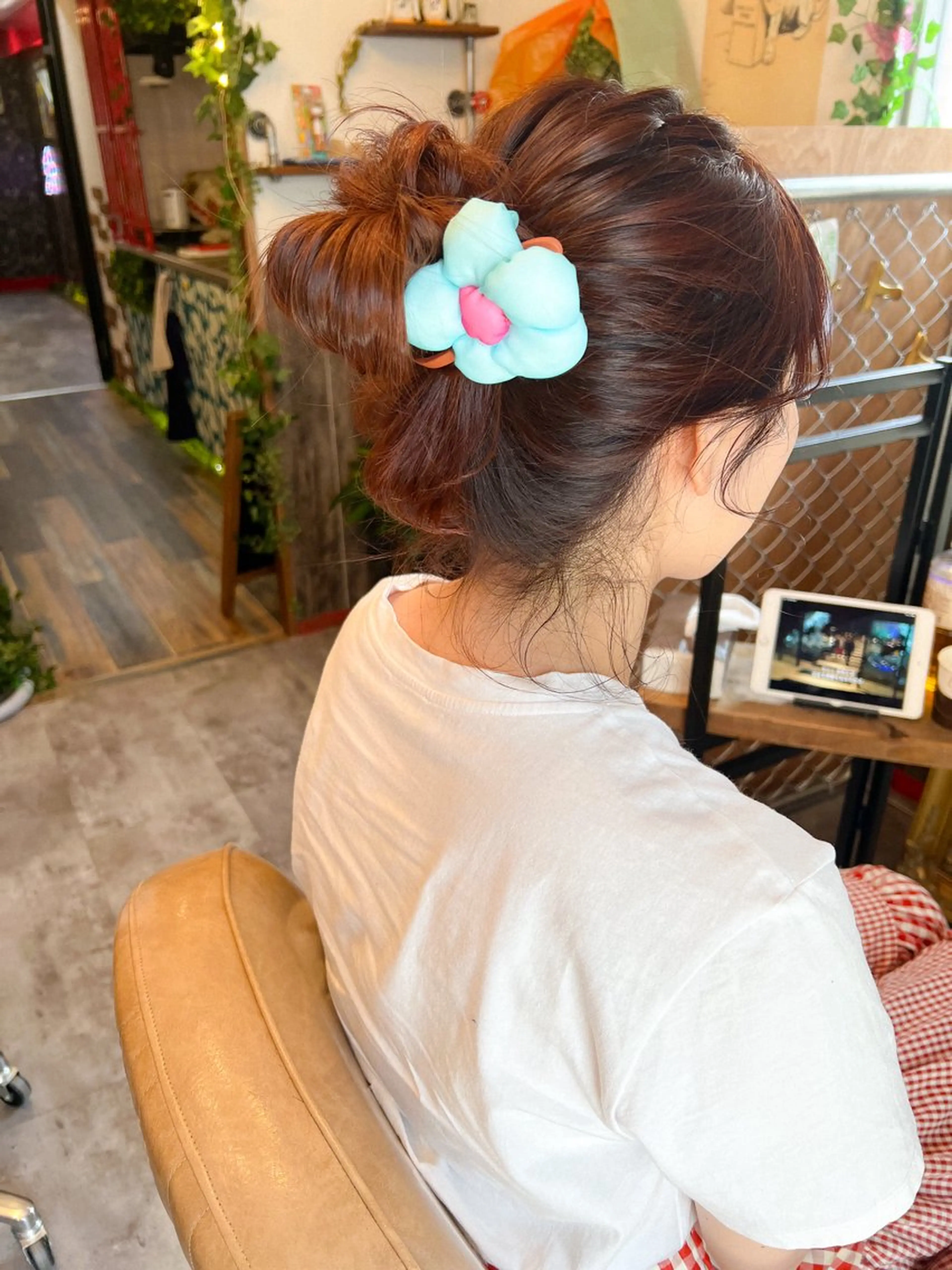 ロング カラー ヘアアレンジ ブラウンカラー オレンジ オレンジブラウン カット ヘアカラー トリートメント カラーパティシエ facce🌼ikoのヘアスタイル