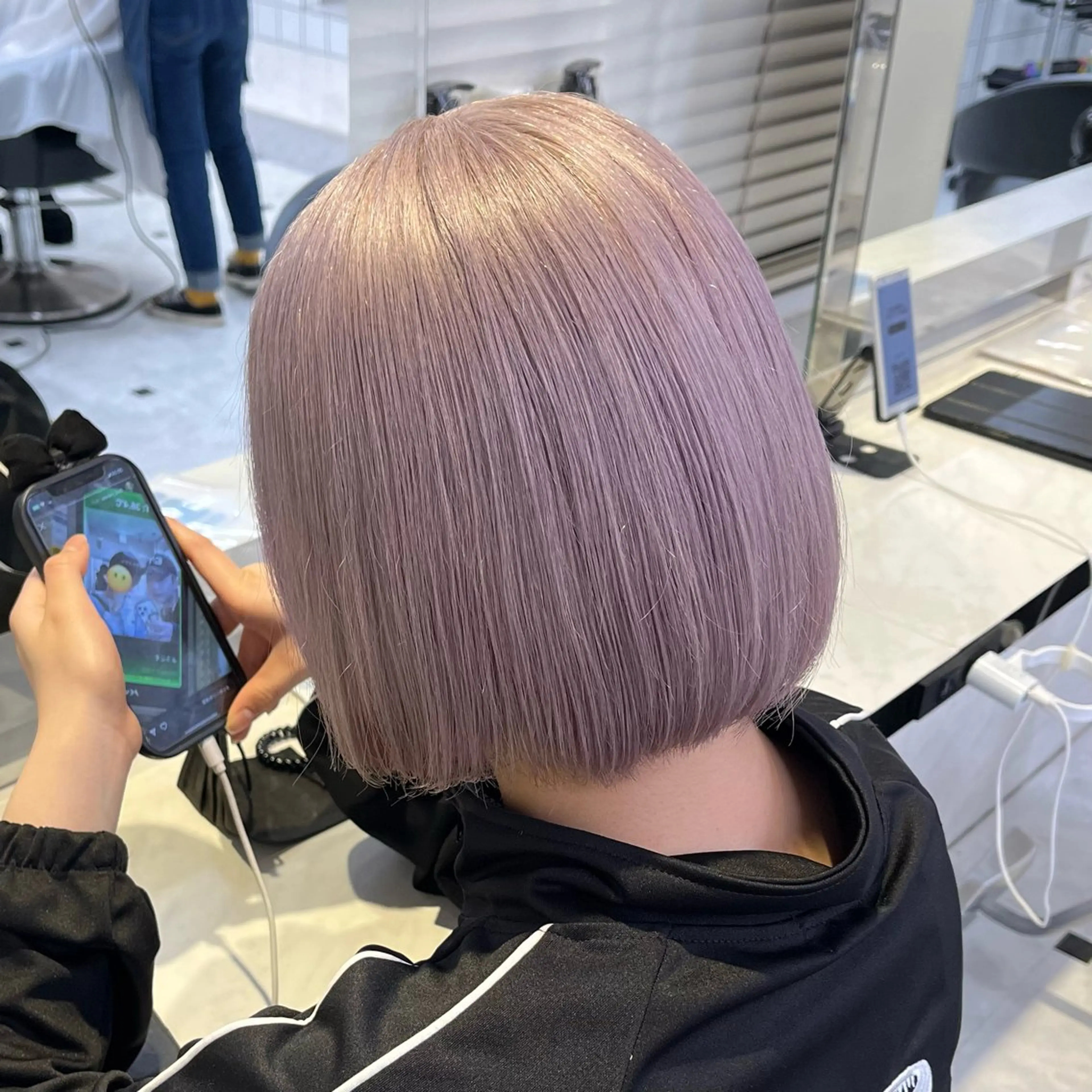 セミロング カラー ヘアアレンジ ヘアカラー 🍒透明感カラー🌨 🥕ハイトーンカラーのヘアスタイル
