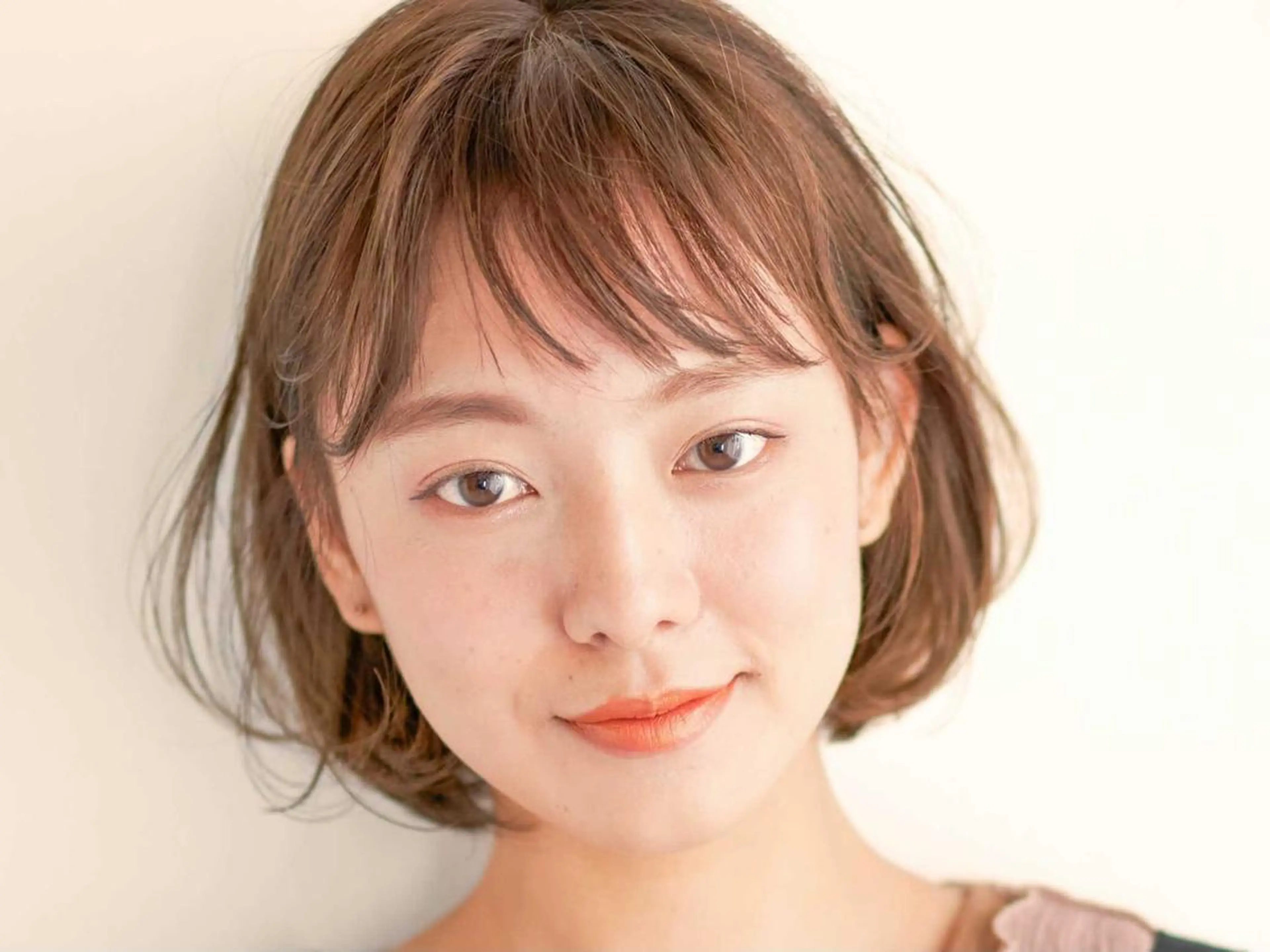ミディアム ヘアカラー トリートメント ヘアセット 美髪/髪質改善 顔周り/透明感カラーのヘアスタイル