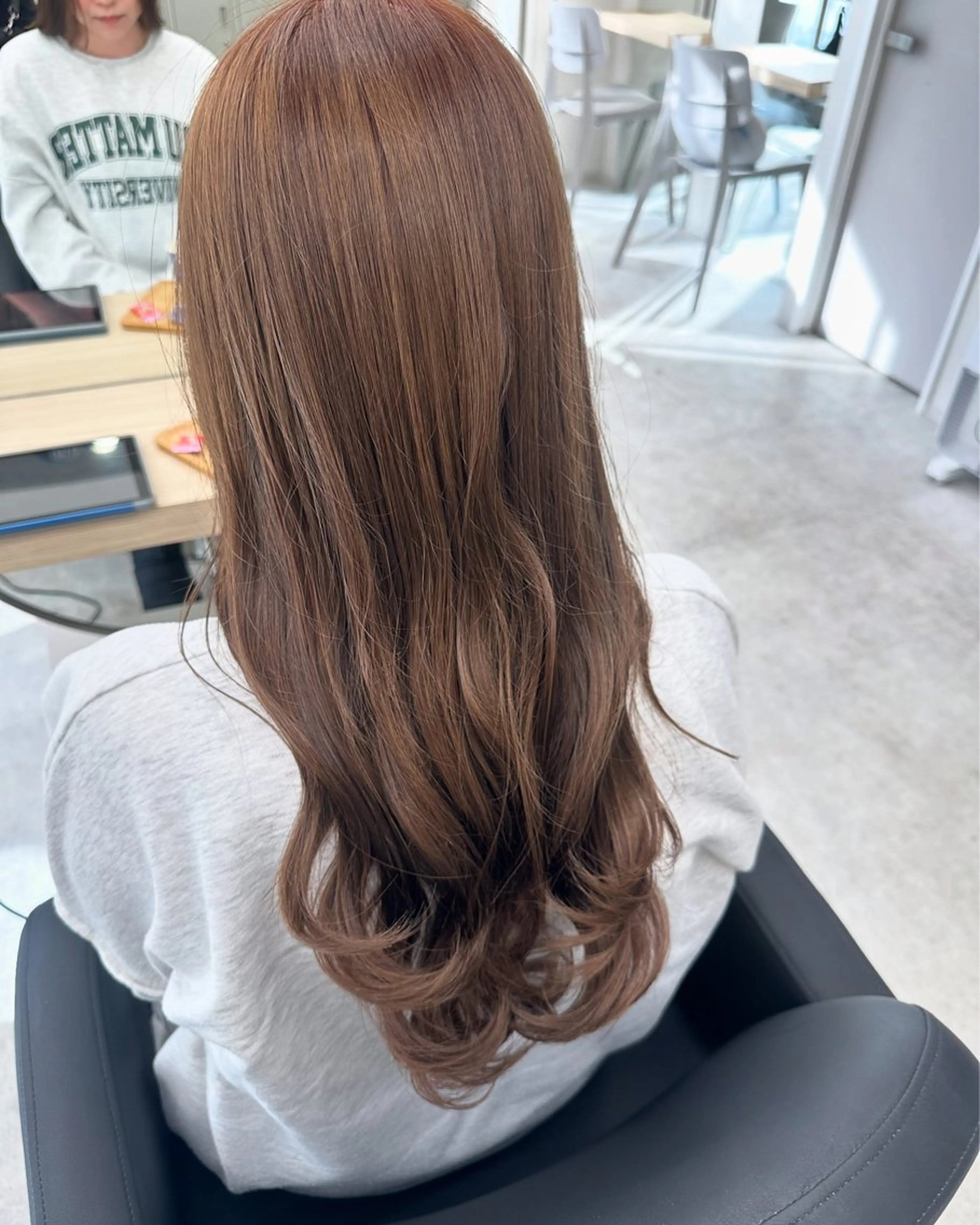 ロング カラー KUWAO MOEのヘアスタイル