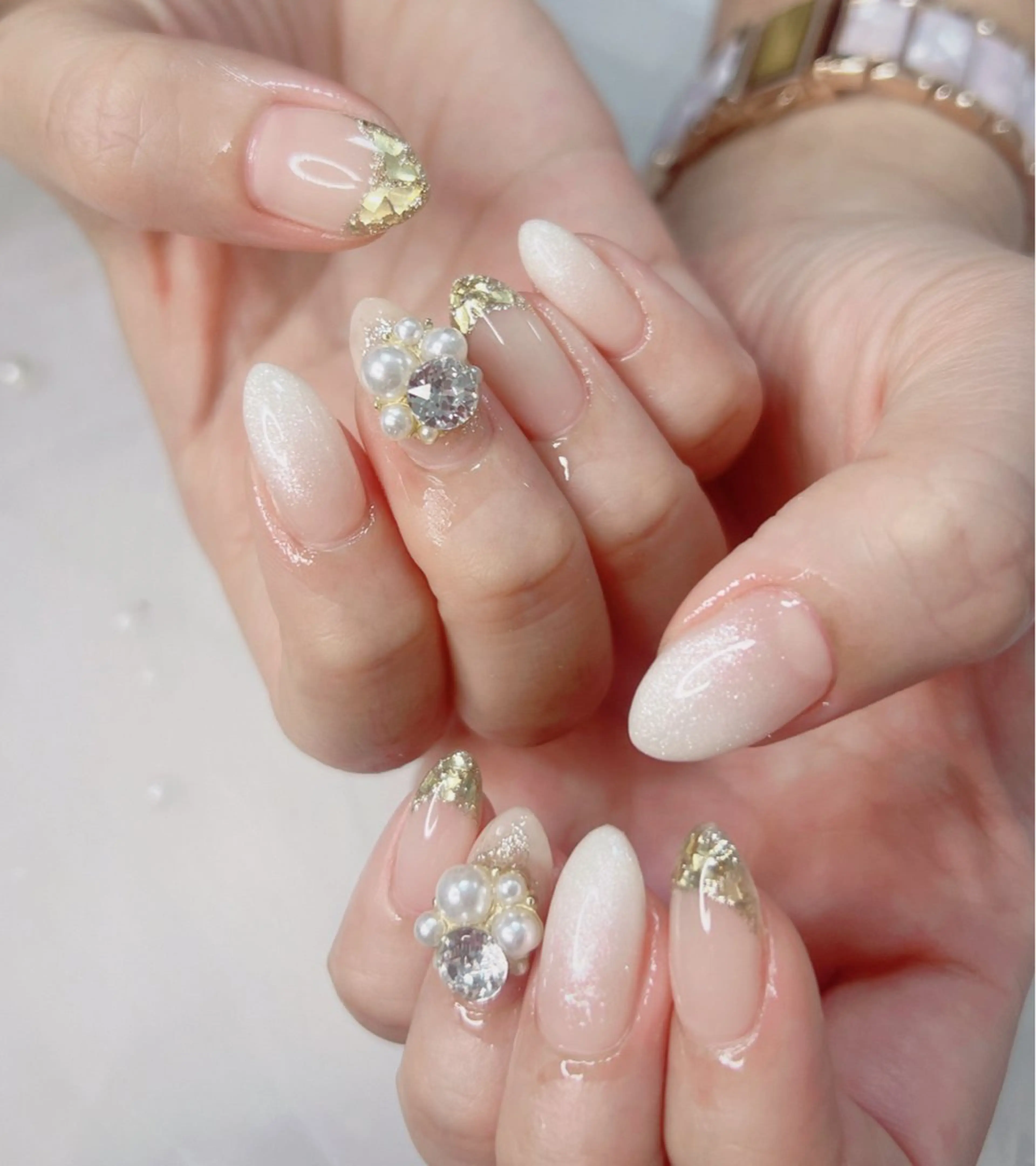 ネイル オーロラネイル 長さ出し フットネイル 韓国ネイル ラメ(グリッター) ハンドネイル 👍thumbs up nail👍のネイルデザイン