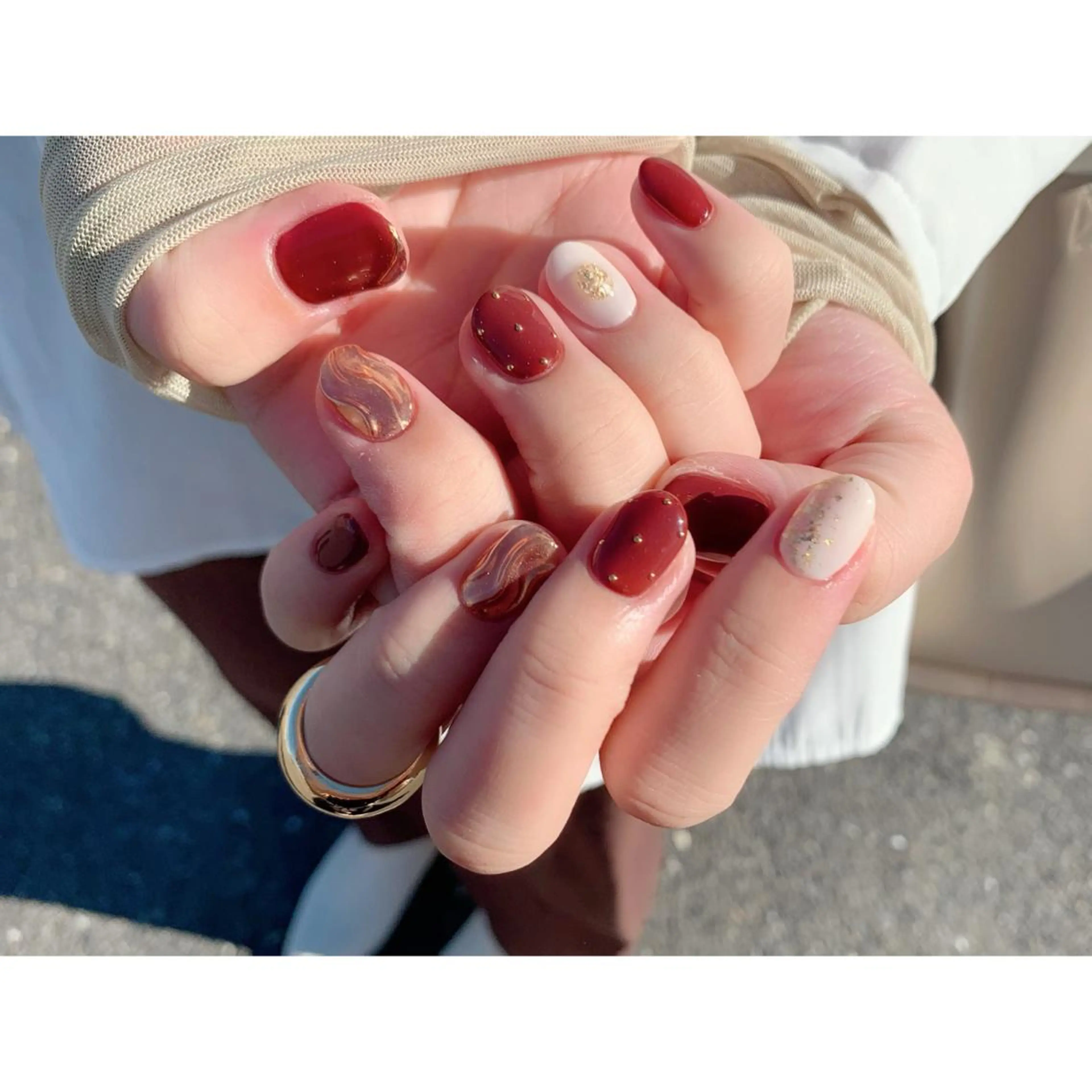 ネイル ミラーネイル nailsalon maluriのネイルデザイン
