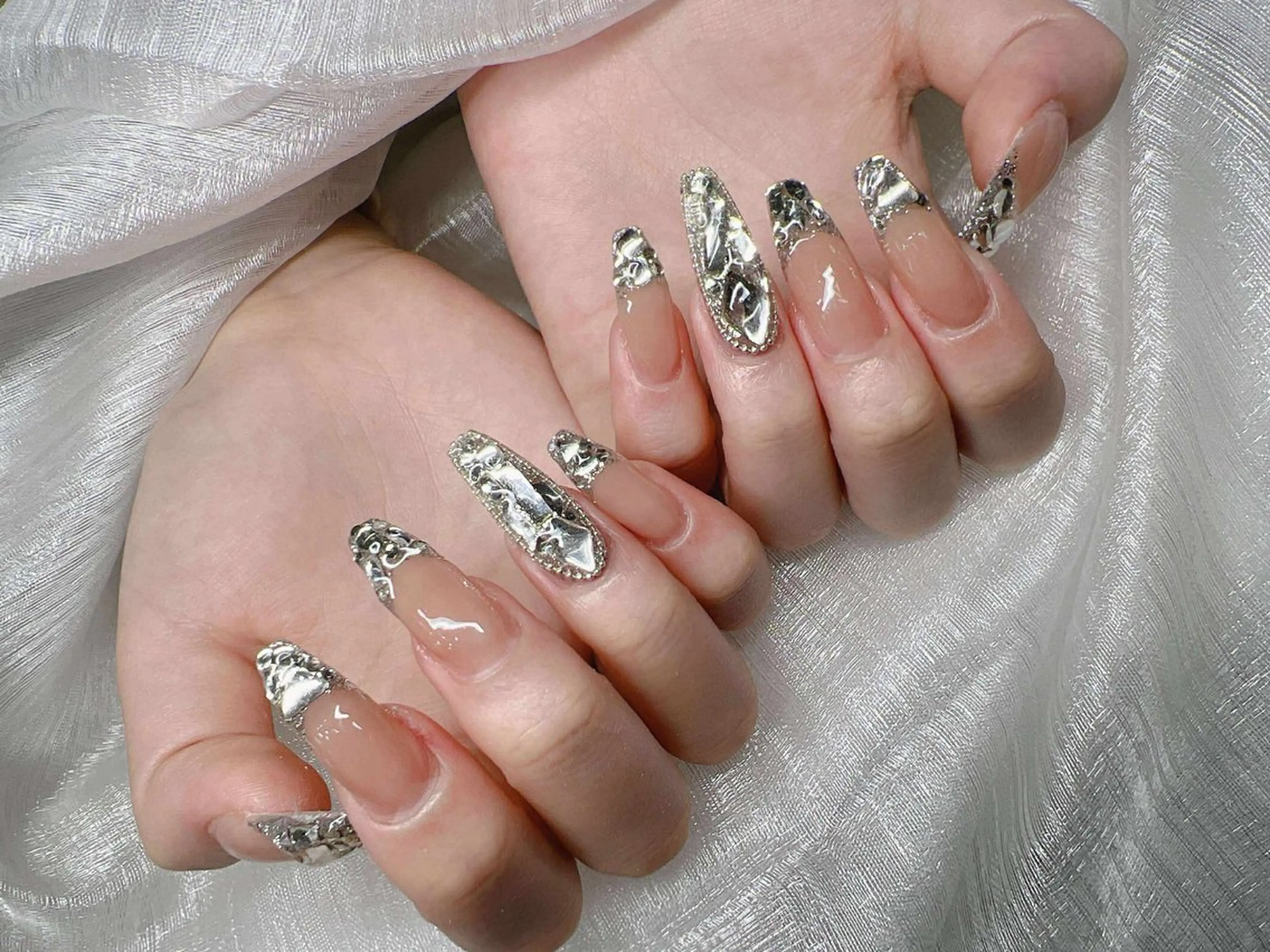 ネイル 長さ出し グラデーション 卒業式 キラキラネイル マグネットネイル ハンドネイル Lee Nailsのネイルデザイン