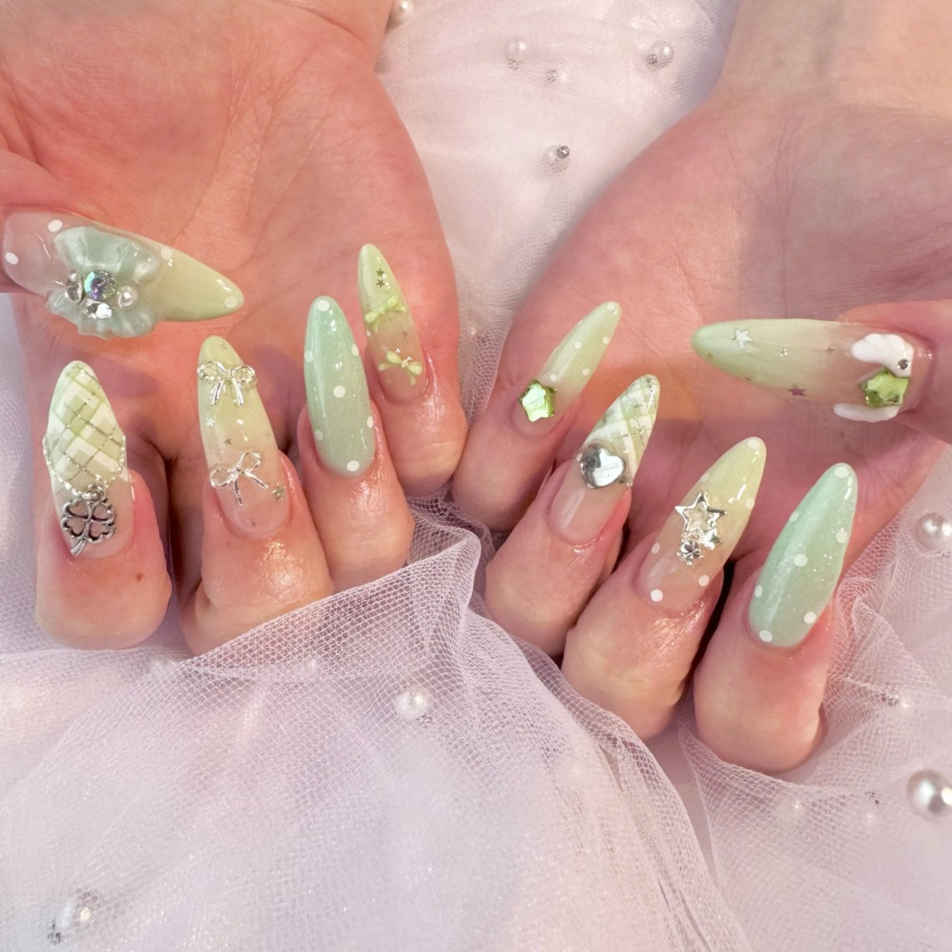 ネイル ハンドネイル nail salon e'mu💐のネイルデザイン