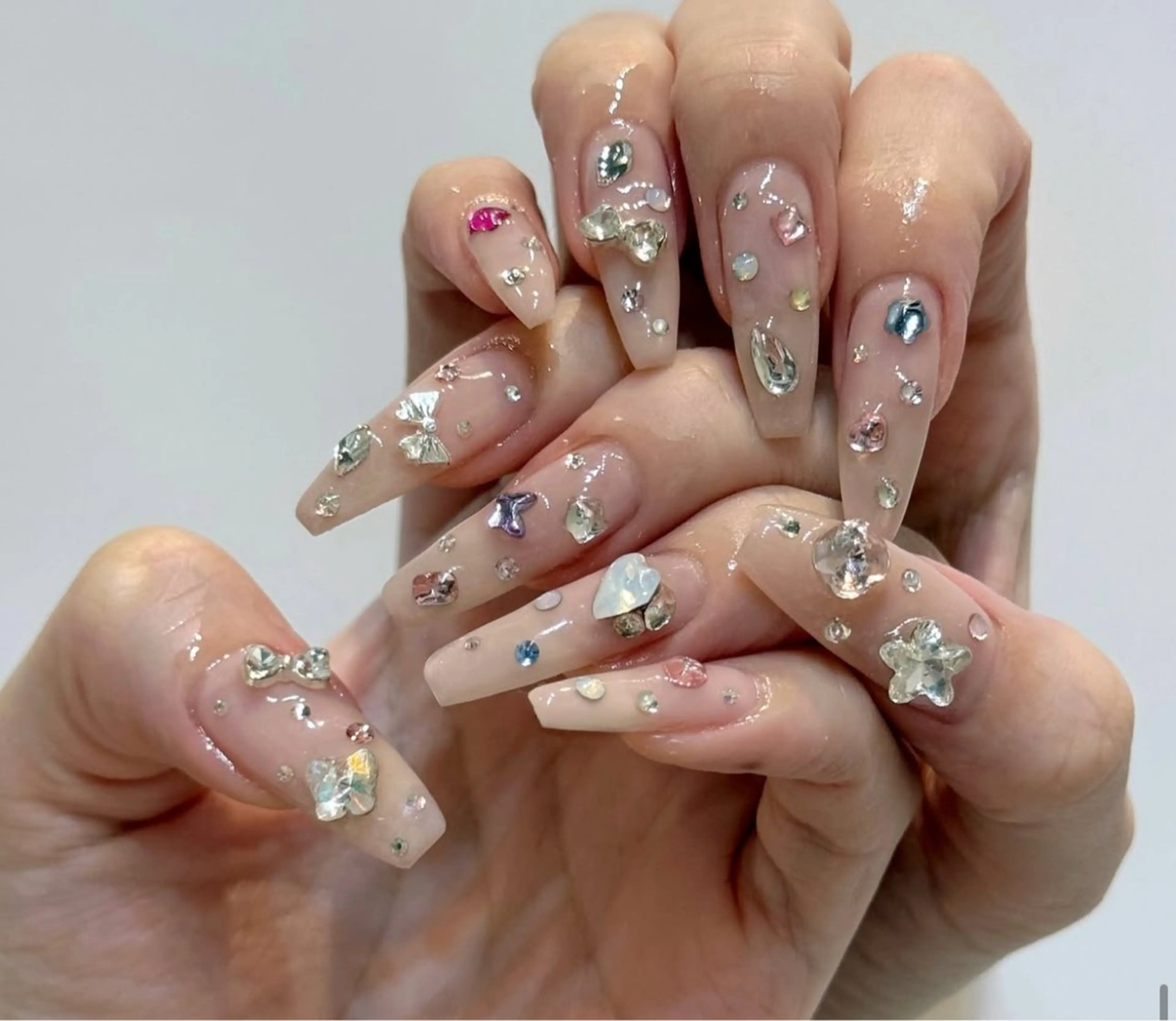 ネイル アートネイル フラワーネイル フレンチネイル ジェルネイル グラデーション ハンドネイル Ryunail所属・ryunail shinokuboのネイルデザイン