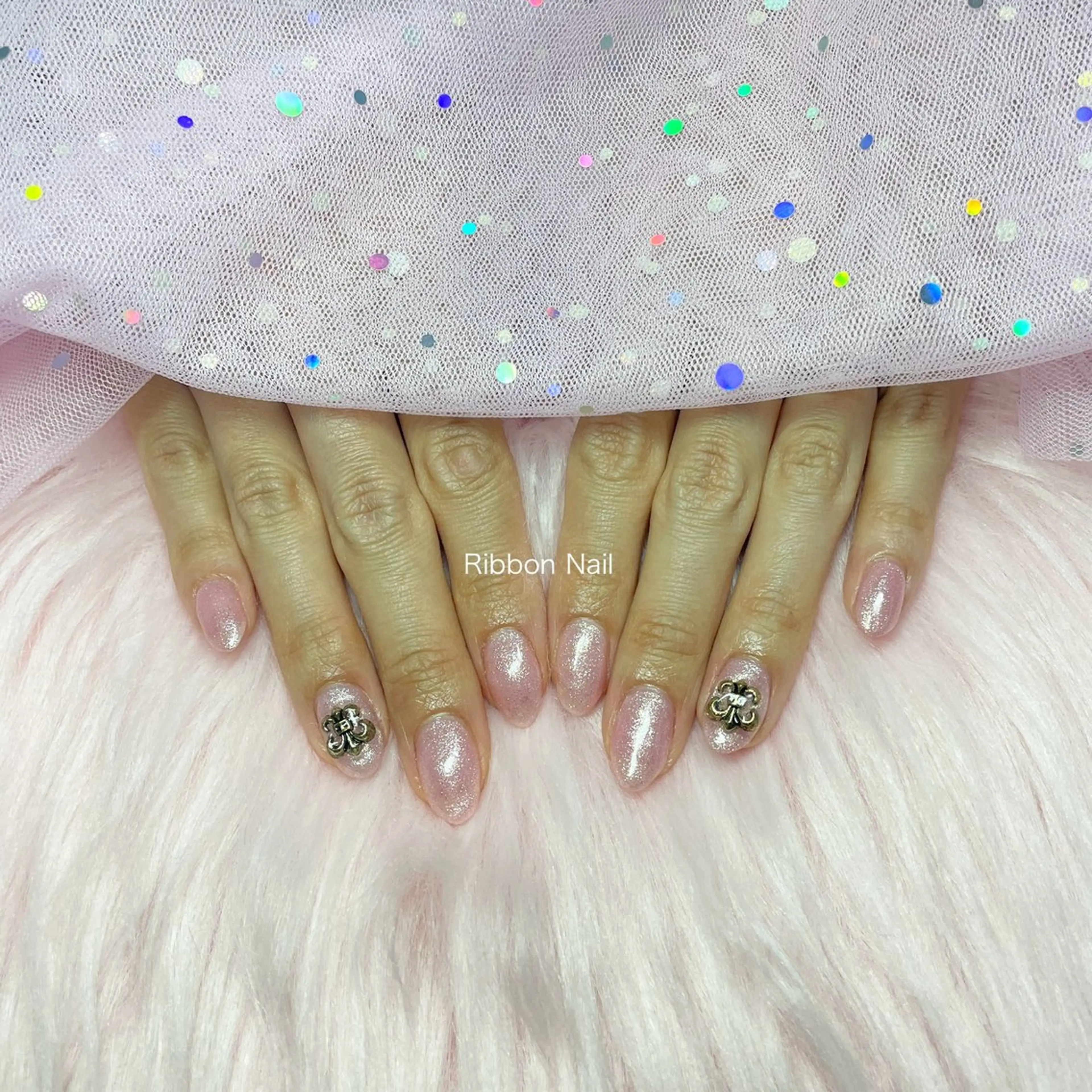 ネイル ラメ(グリッター) ピンク ハンドネイル Ribbon nailのネイルデザイン