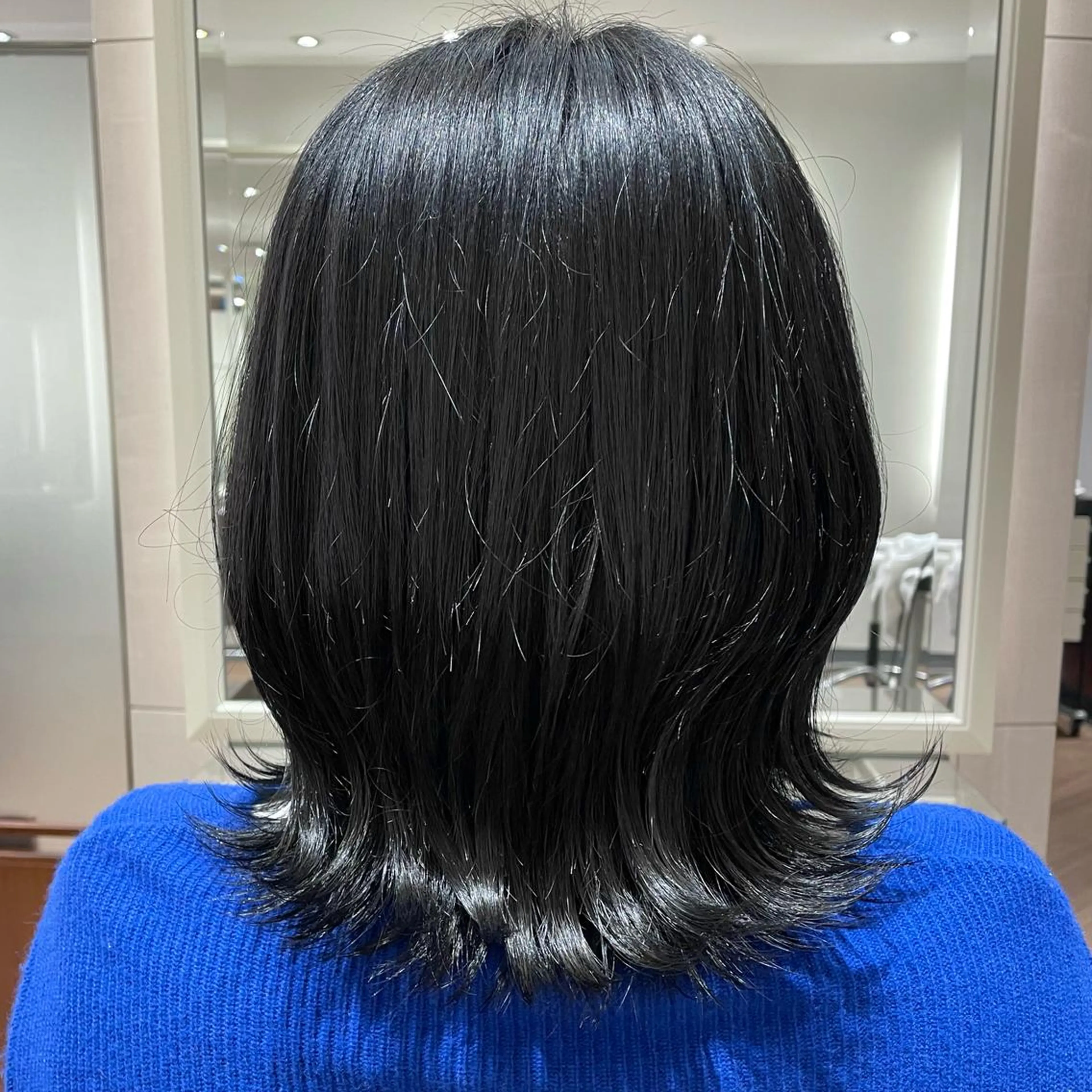 ミディアム カラー ひなた あゆみのヘアスタイル