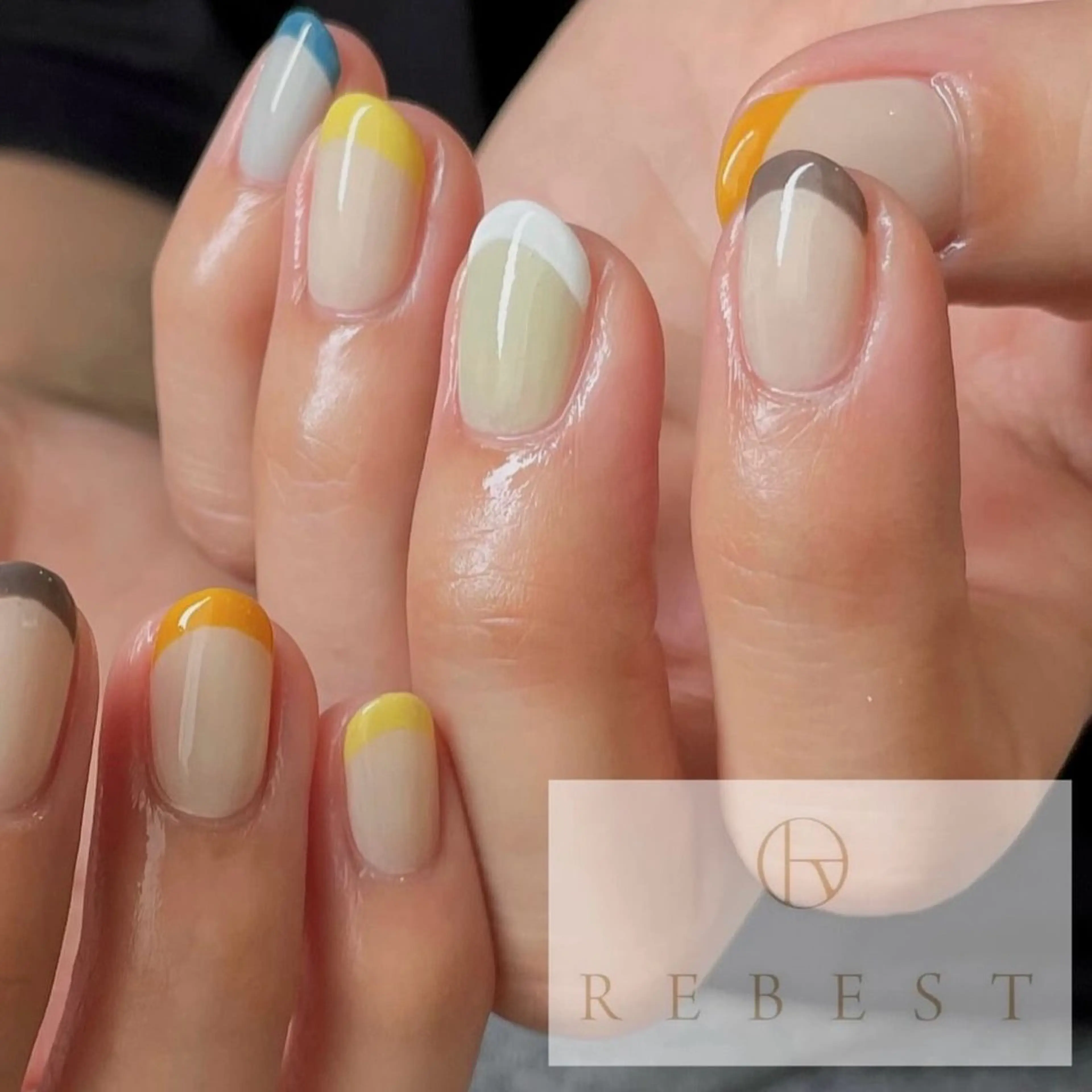 11月限定 🍋 french design nailの写真