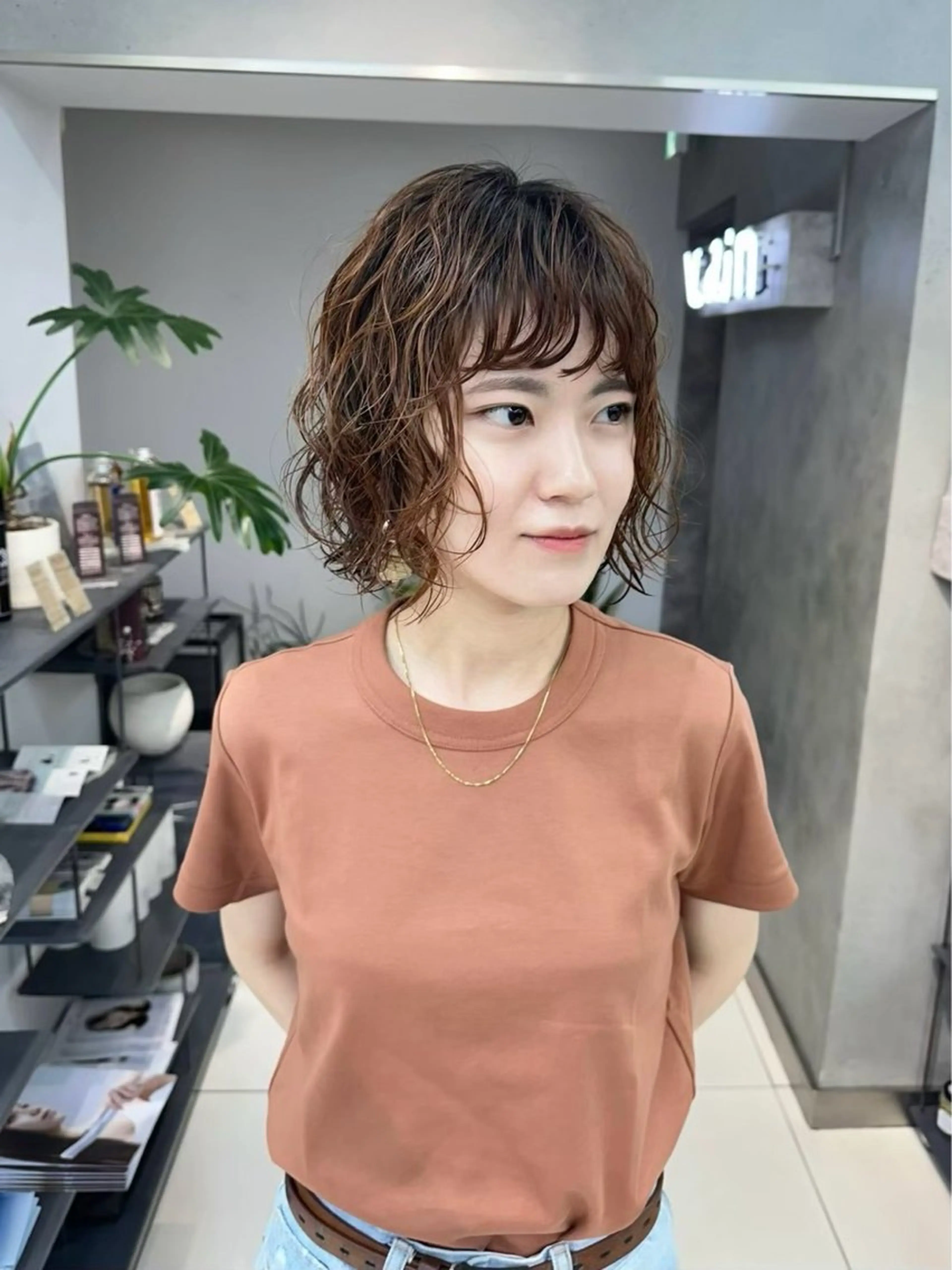 ショート カラー パーマ 透け感カラー 🌱いわさきのヘアスタイル