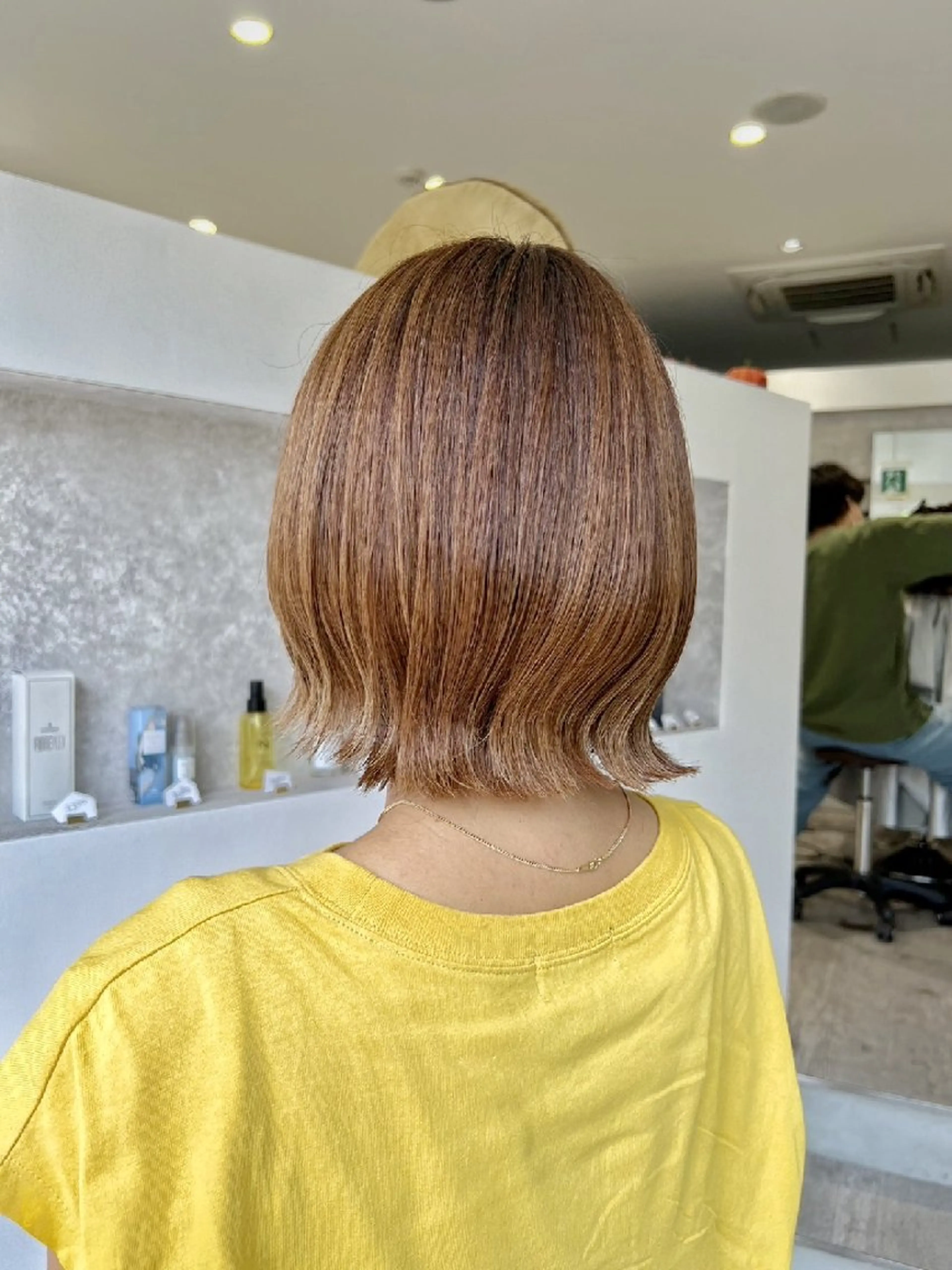 ミディアム カット ヘアカラー 成瀬 サエのヘアスタイル
