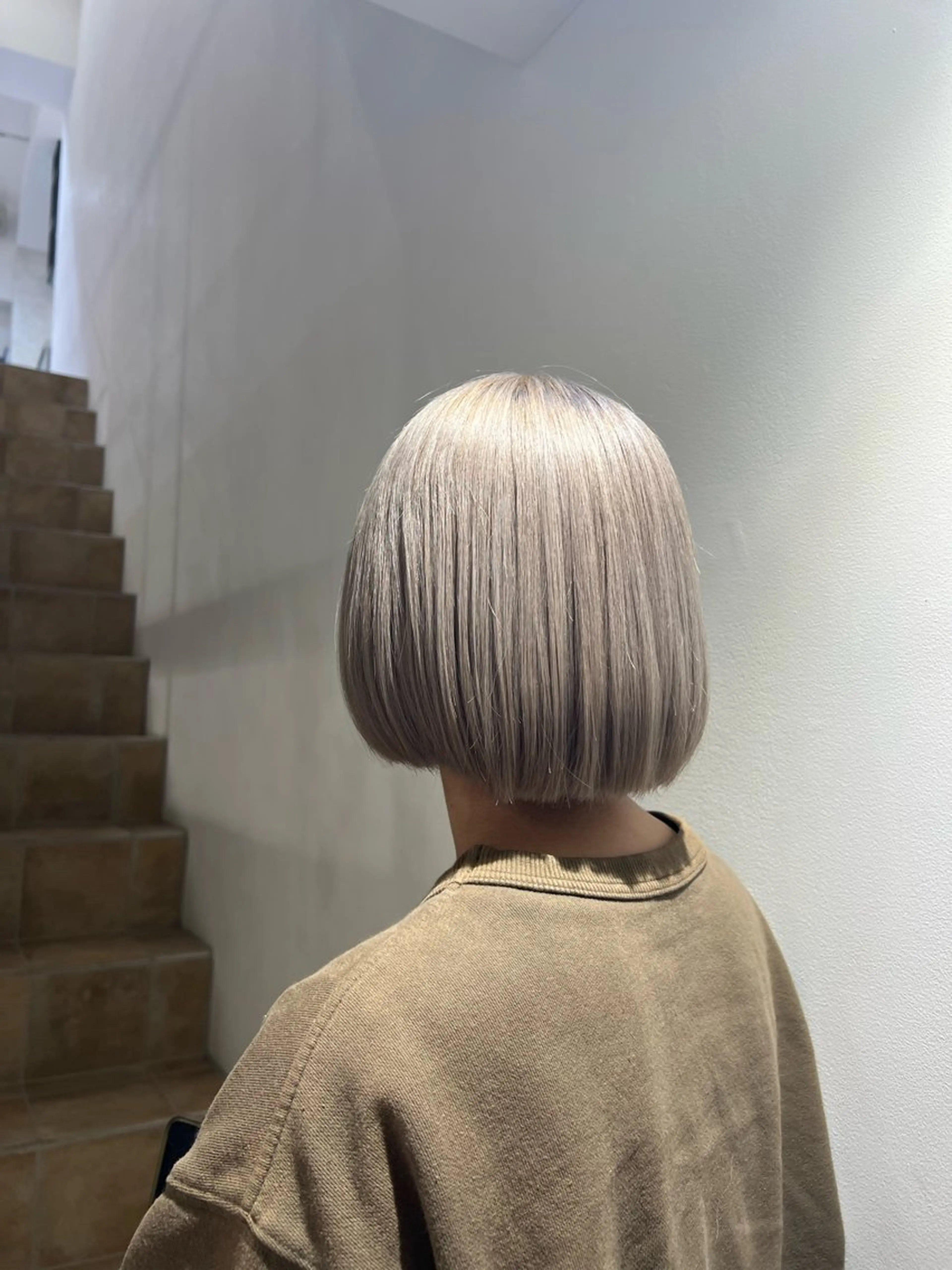 ショート カラー BUZZ 自由が丘所属・ogura hitomiのヘアスタイル