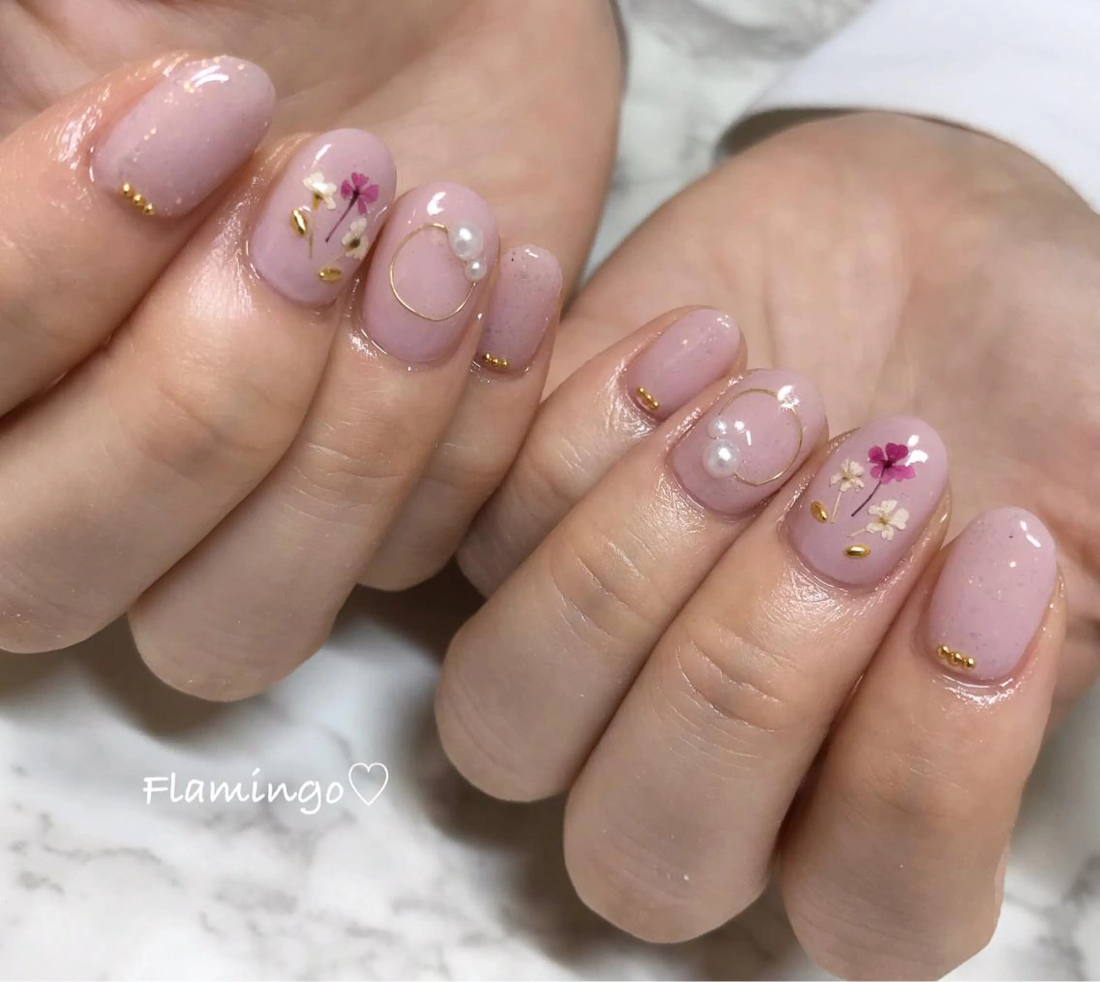 ネイル フラワーネイル ジェルネイル ピンク 春ネイル シンプル／上品／爪育 ☺︎Flamingoのネイルデザイン