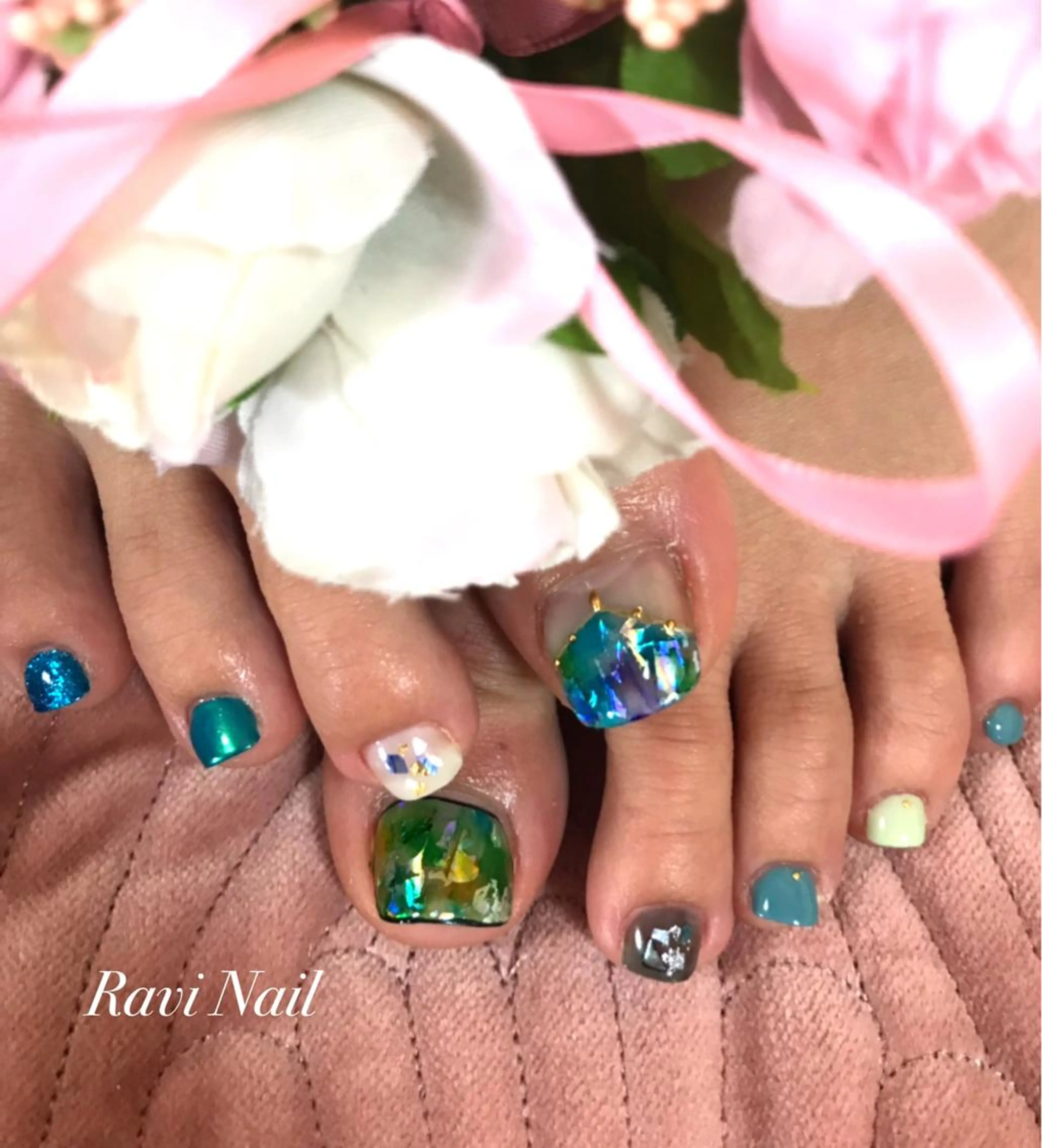 ネイル フットネイル U. Minakoのネイルデザイン