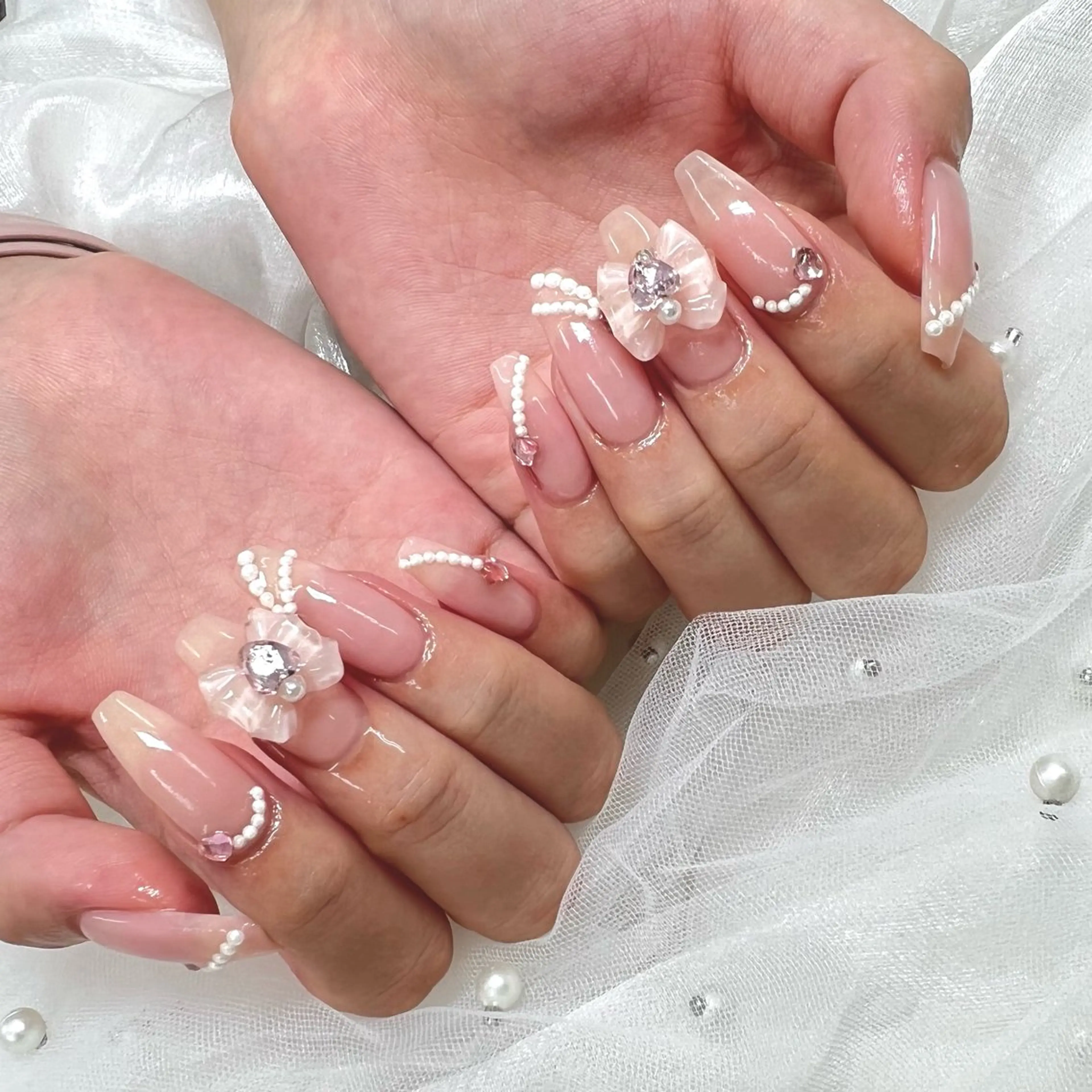 ネイル オーロラネイル 長さ出し ジェルネイル 氷ネイル・うるうるネイル 韓国ネイル ハンドネイル lumiereva nail salon所属・Lumiereva nail salonのネイルデザイン