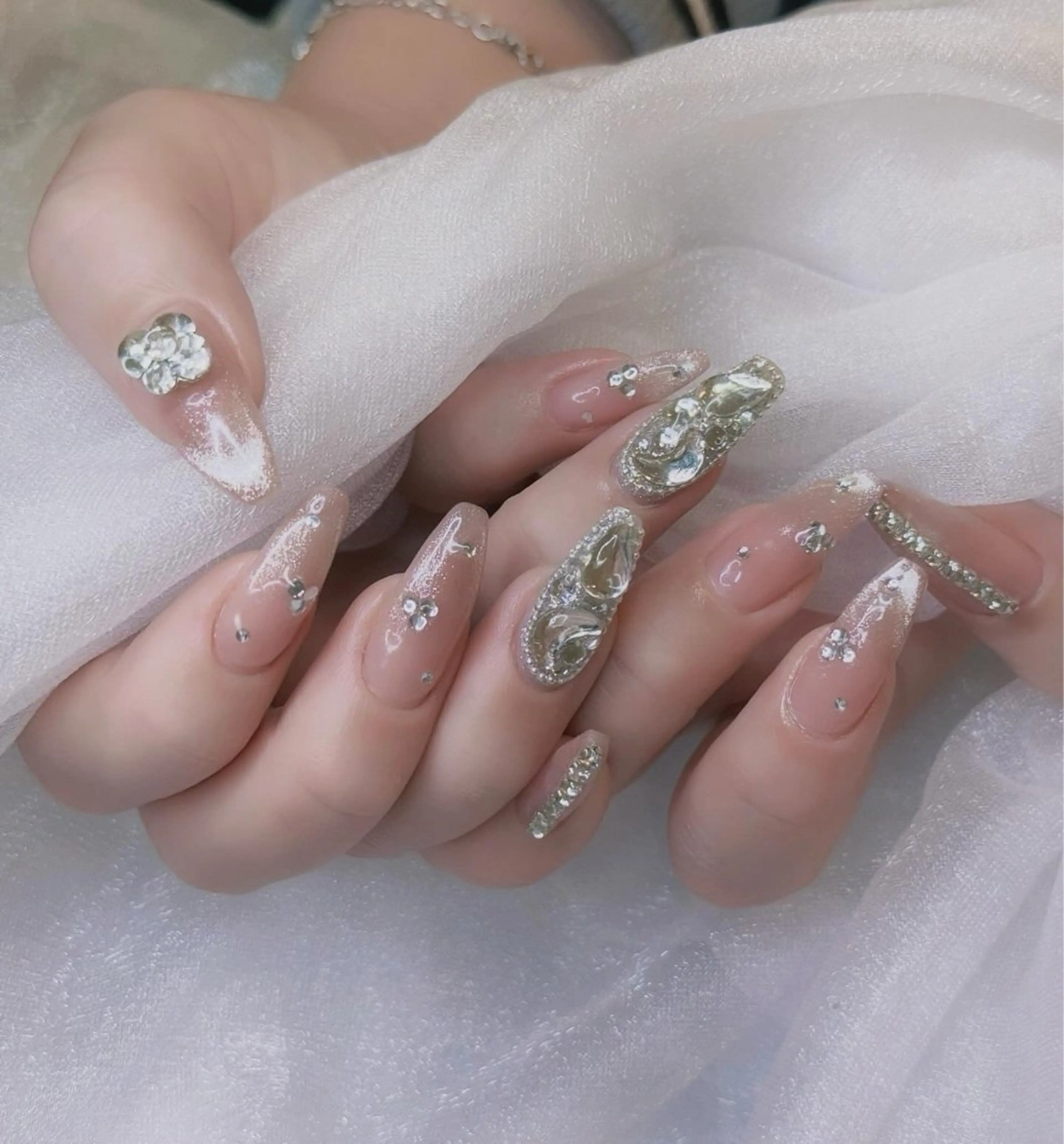 ネイル ハンドネイル ドットネイル by maison de charme所属・🎀 AYANEのネイルデザイン