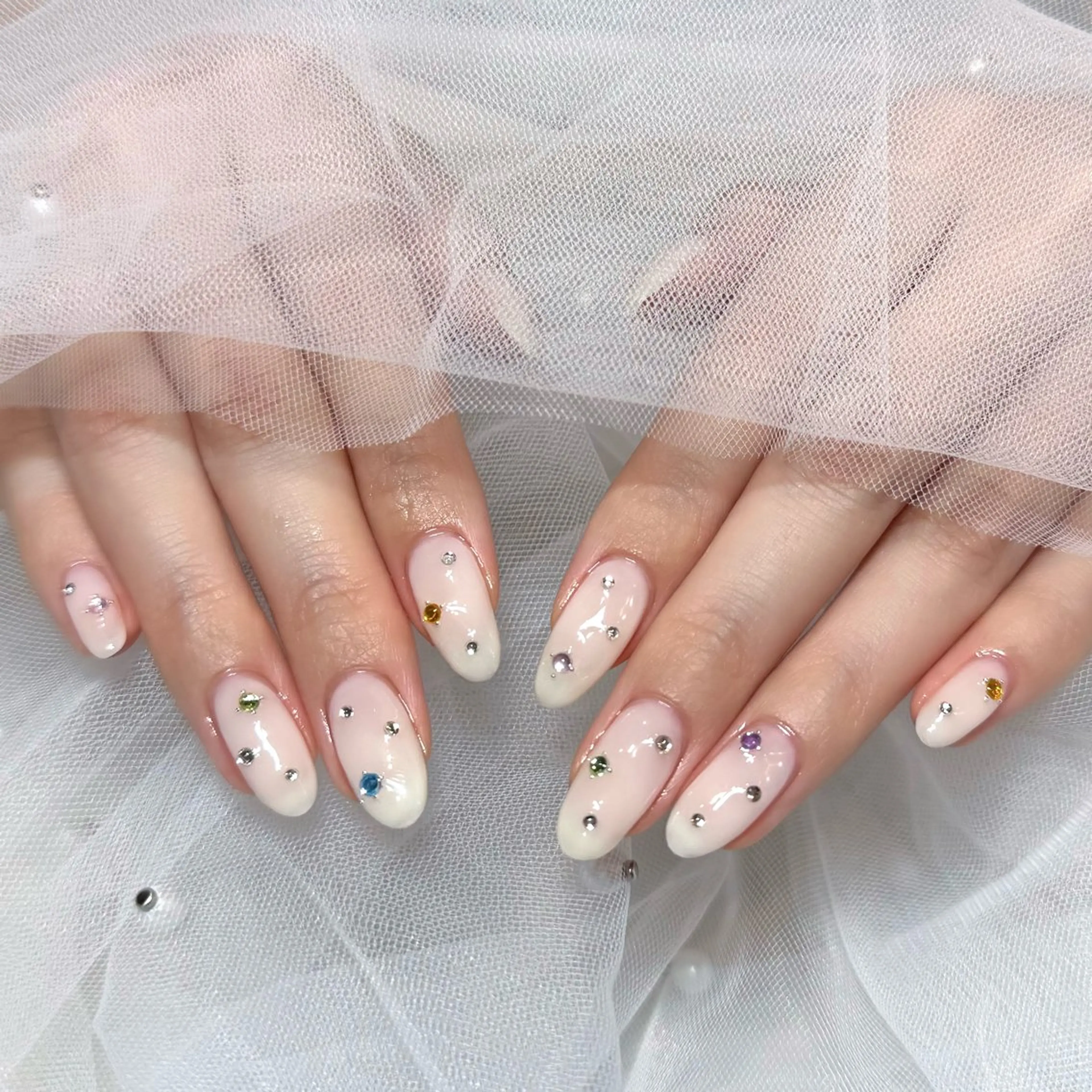 ネイル 持ち込み シンプルネイル ハンドネイル éclat nail studio（She nail studio内）所属・韓国ワンホン éclat🩵飯山のネイルデザイン