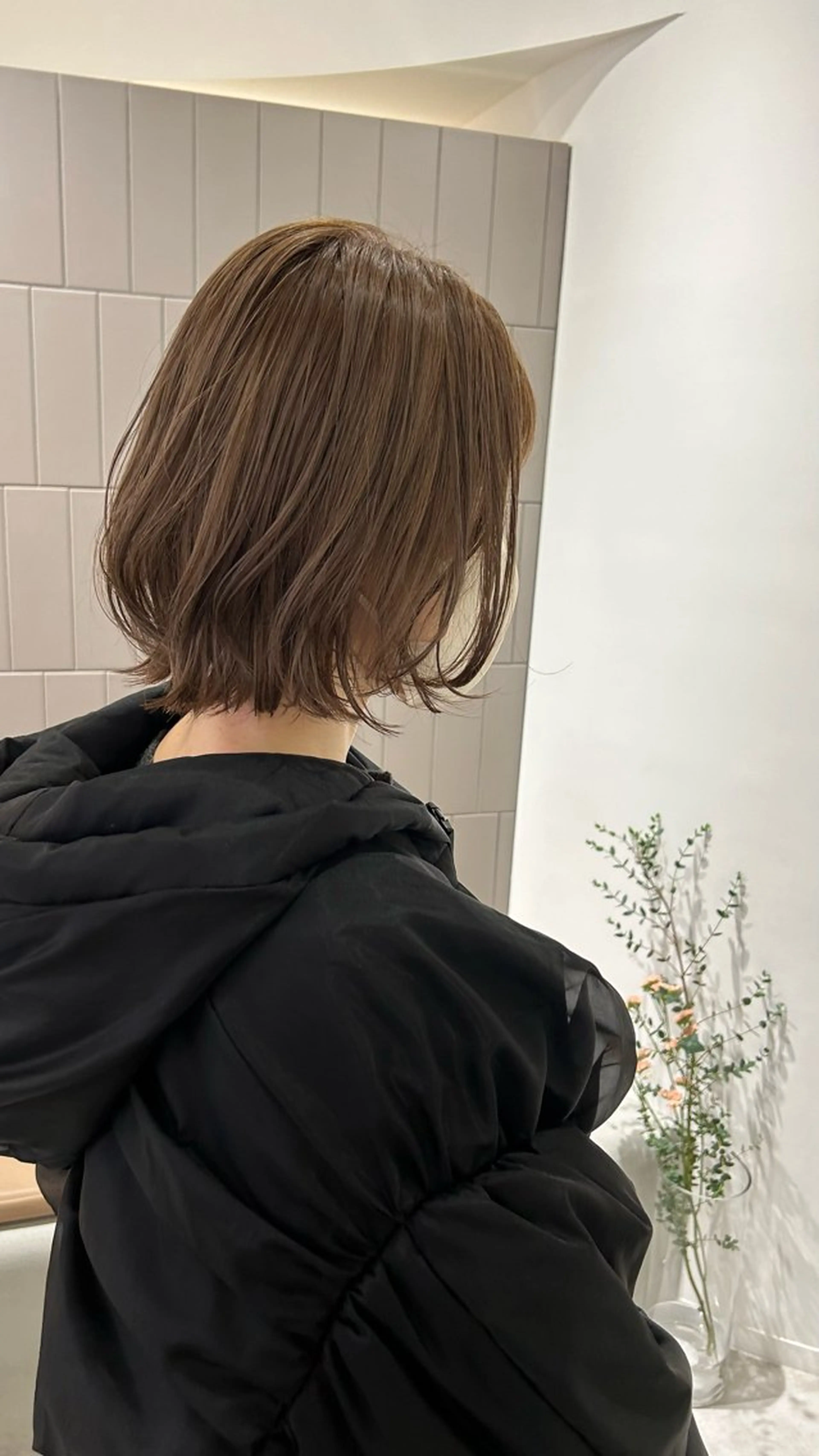 ミディアム カラー ブリーチ ヘアカラー オリーブベージュ/ ブリーチなし透明感のヘアスタイル