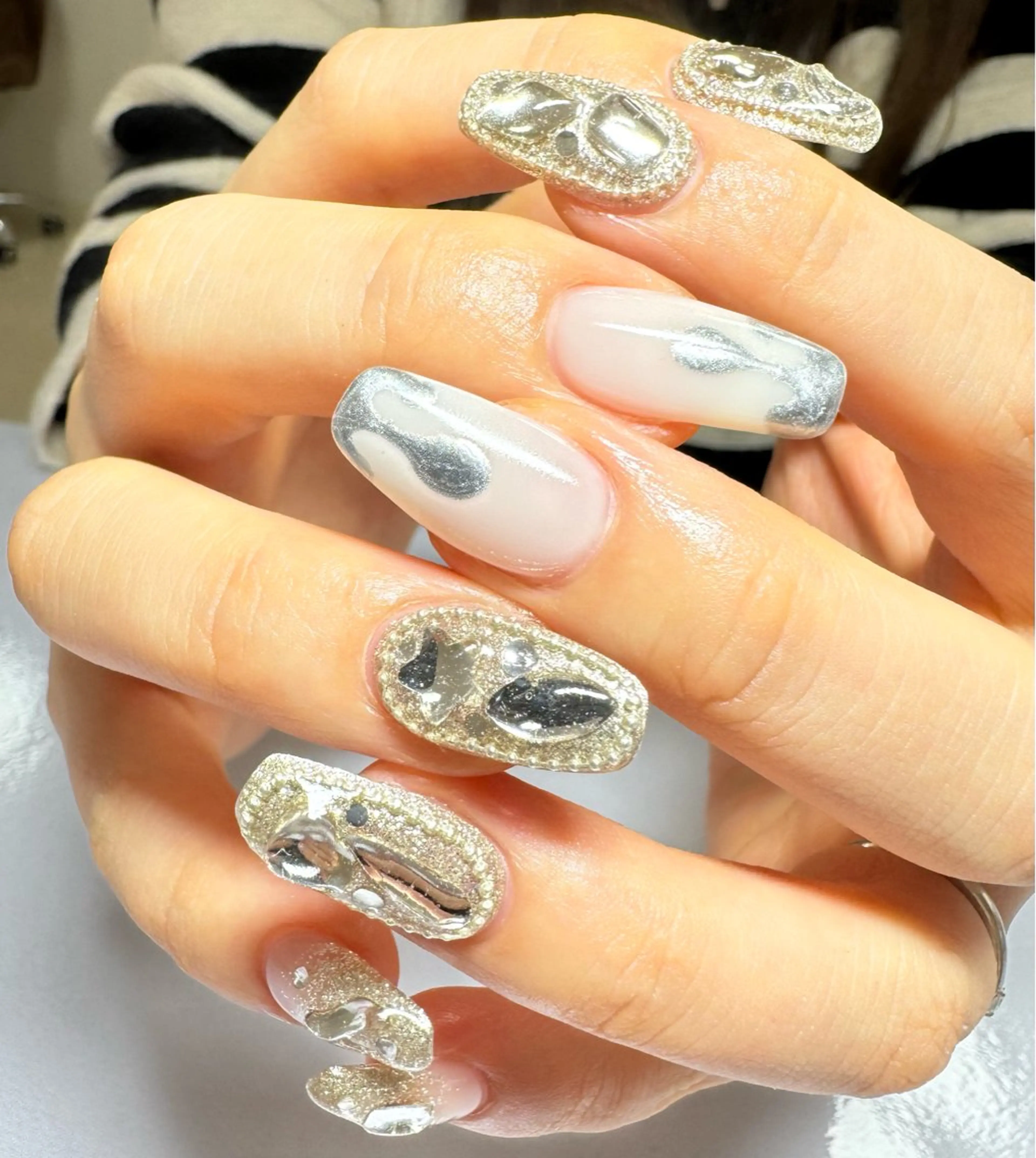 ネイル Moon's所属・Oko nail 💅✨のネイルデザイン