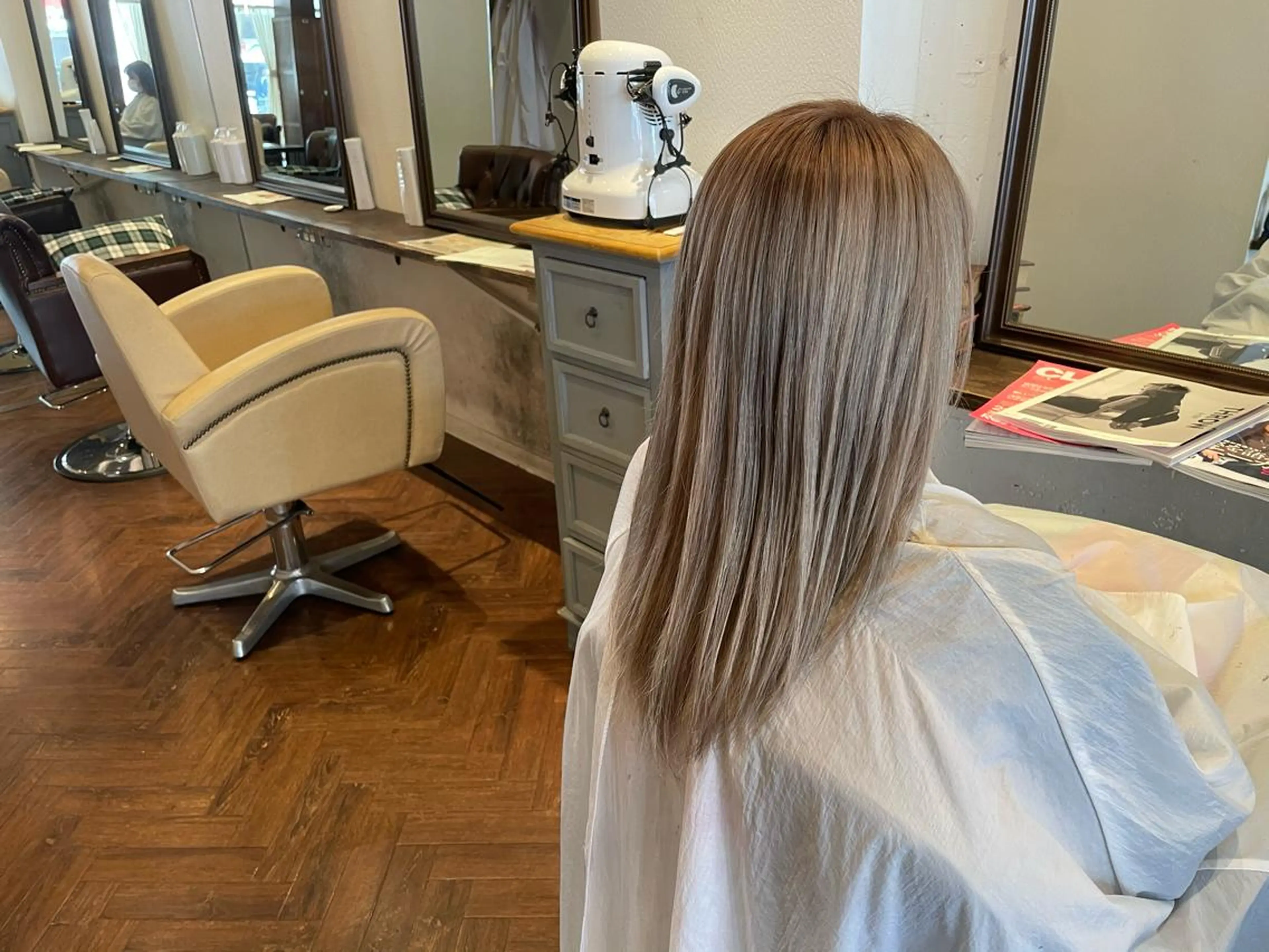 ロング カラー カット ヘアカラー トリートメント みねぎし ふうかのヘアスタイル