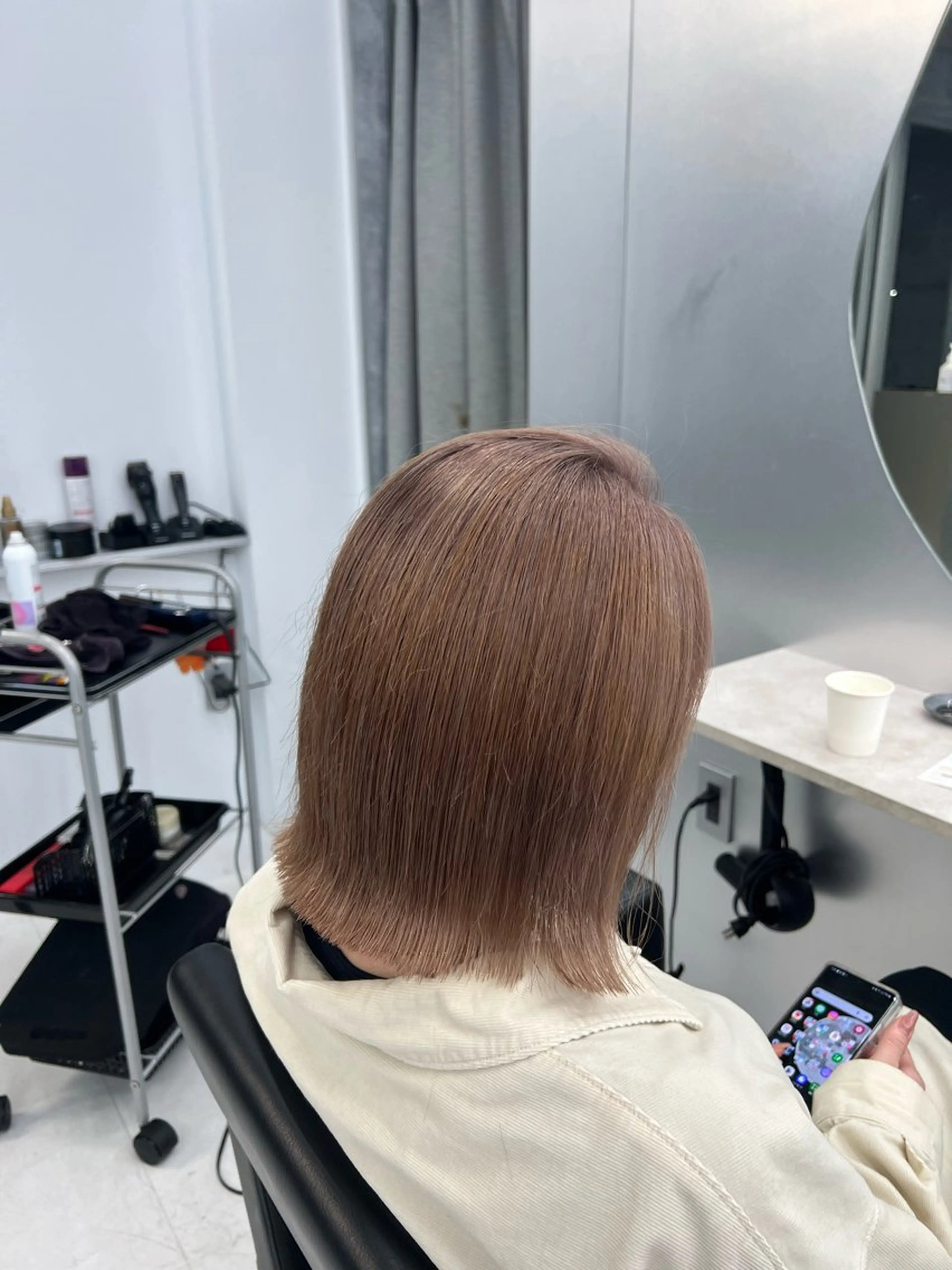 ミディアム カラー 👑高評価多数エク ステ×ハイトーン唯澄のヘアスタイル