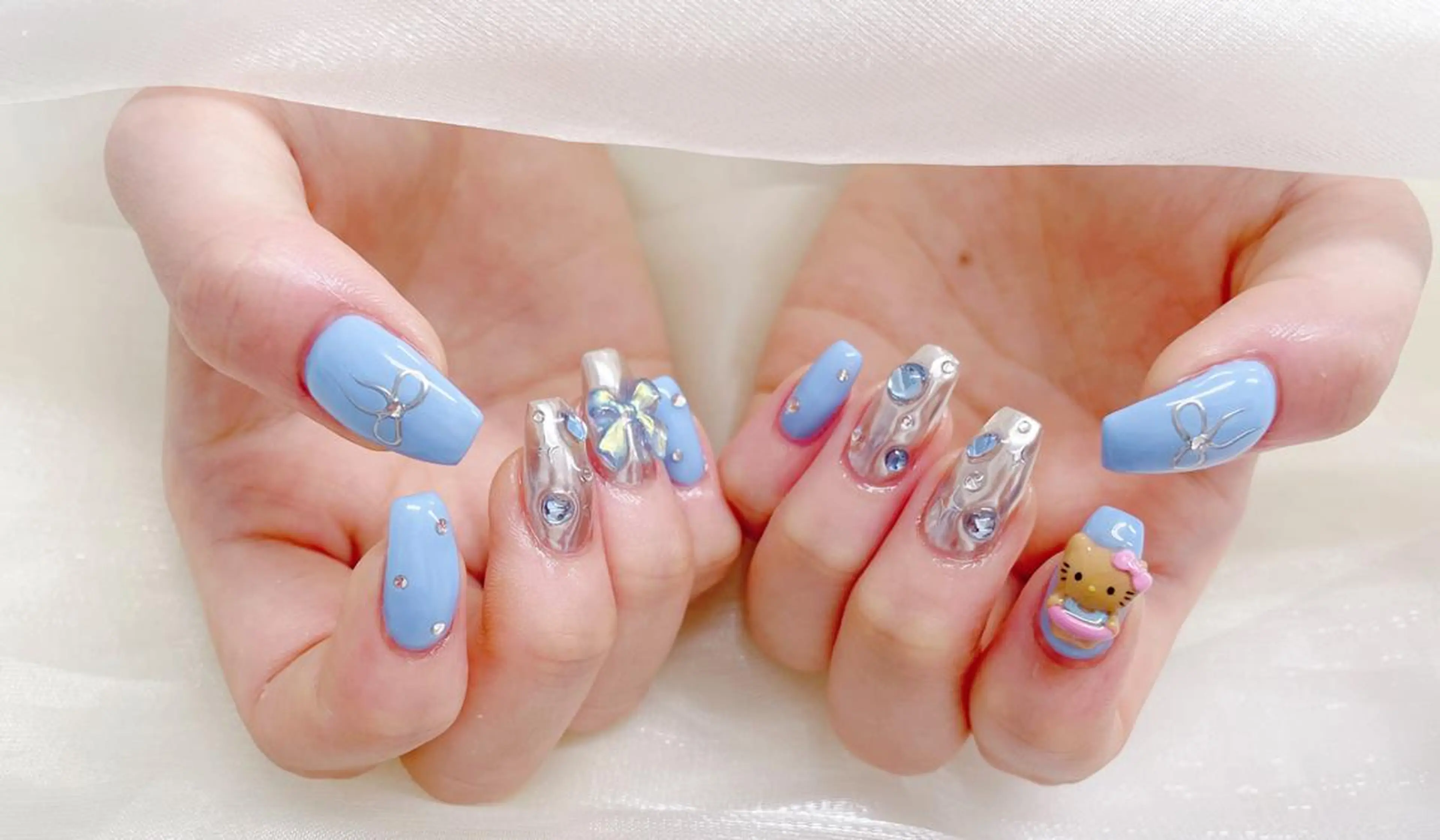 ネイル U nail 🩷新宿店のネイルデザイン
