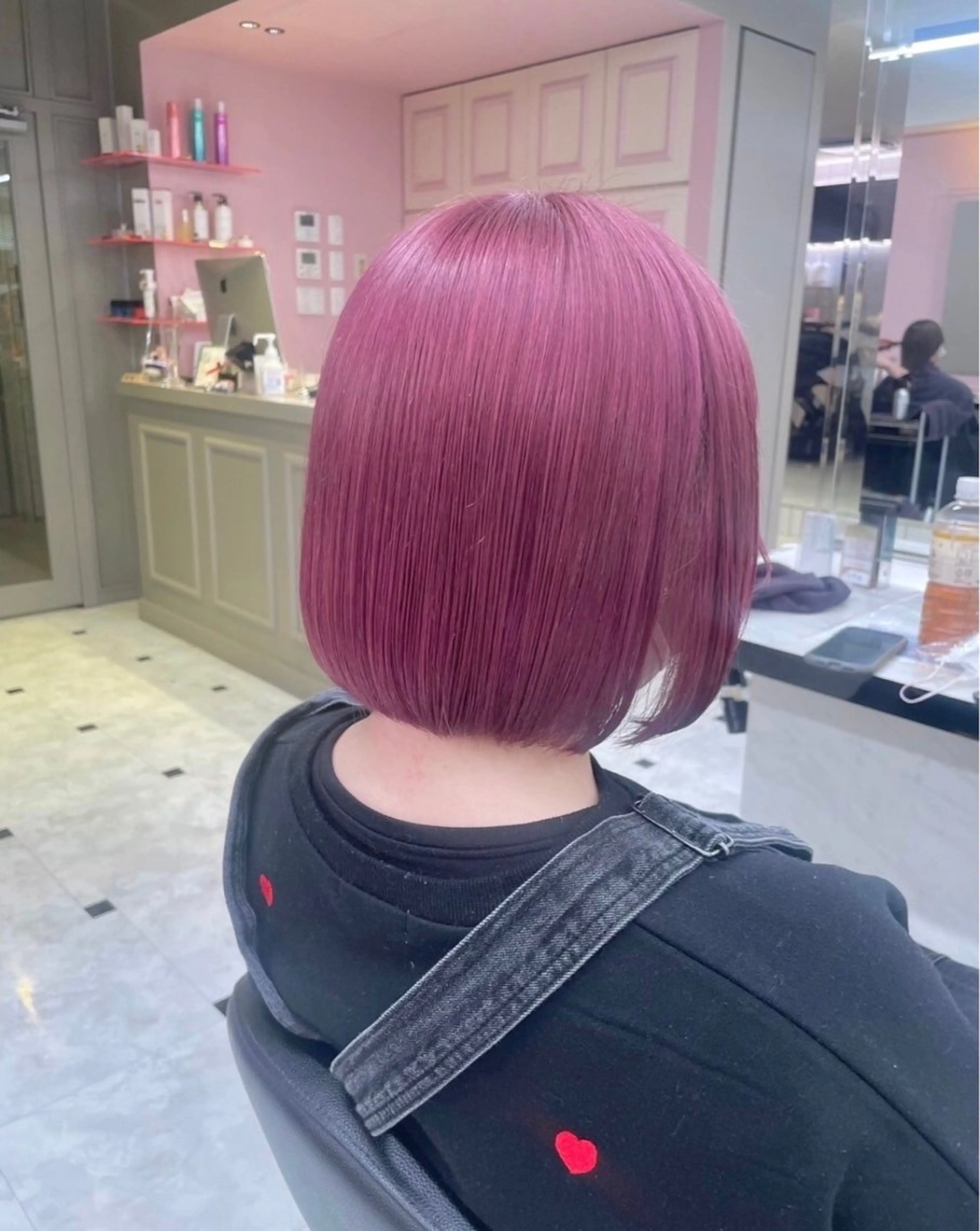ミディアム カラー ヘアアレンジ ピンクカラー 韓国風ヘア ヘアカラー トリートメント ヘッドスパ ヘアセット 🩵ダメージレス艶感 ハイトーン🩷のヘアスタイル