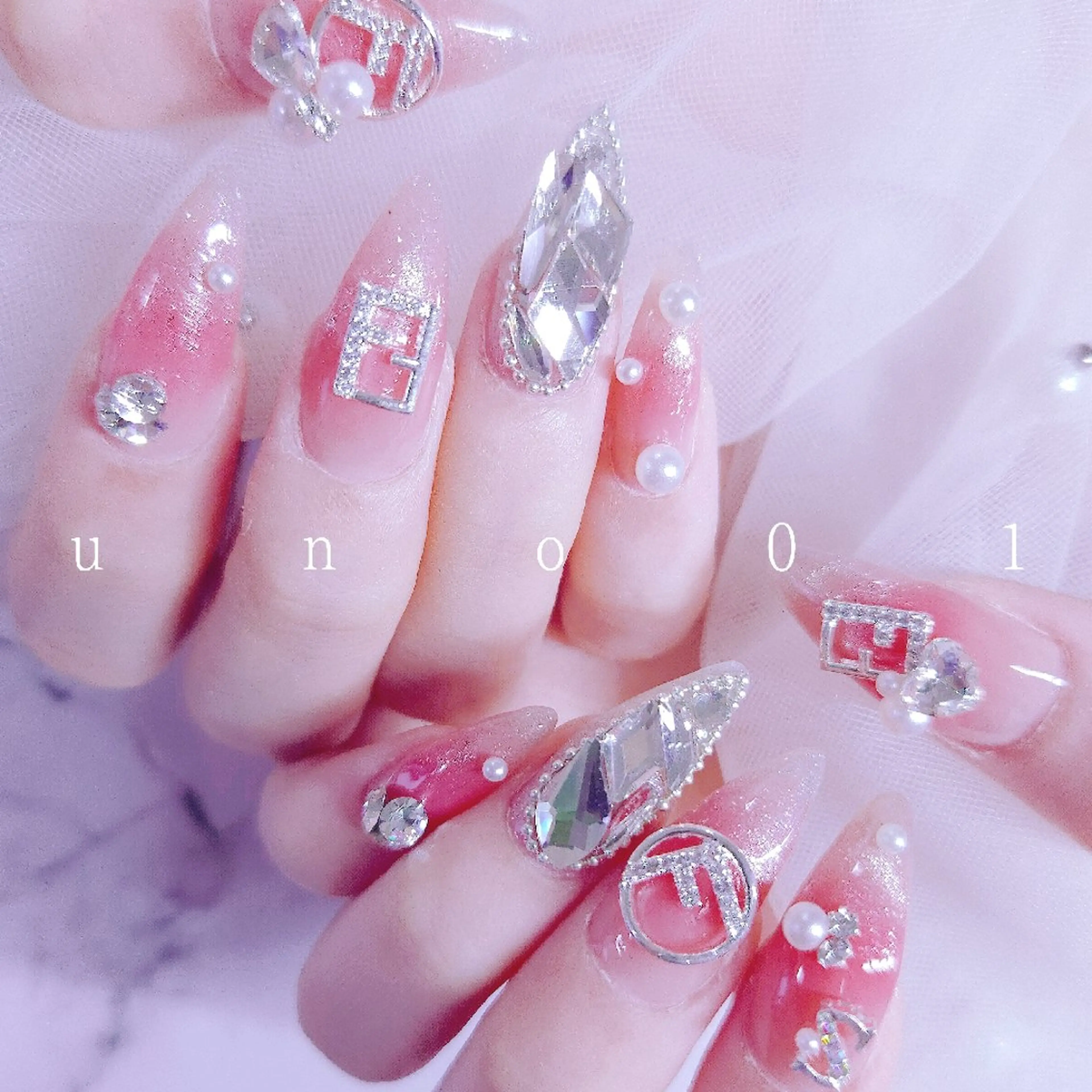ネイル ハンドネイル u   n   o  n a i l 01のネイルデザイン
