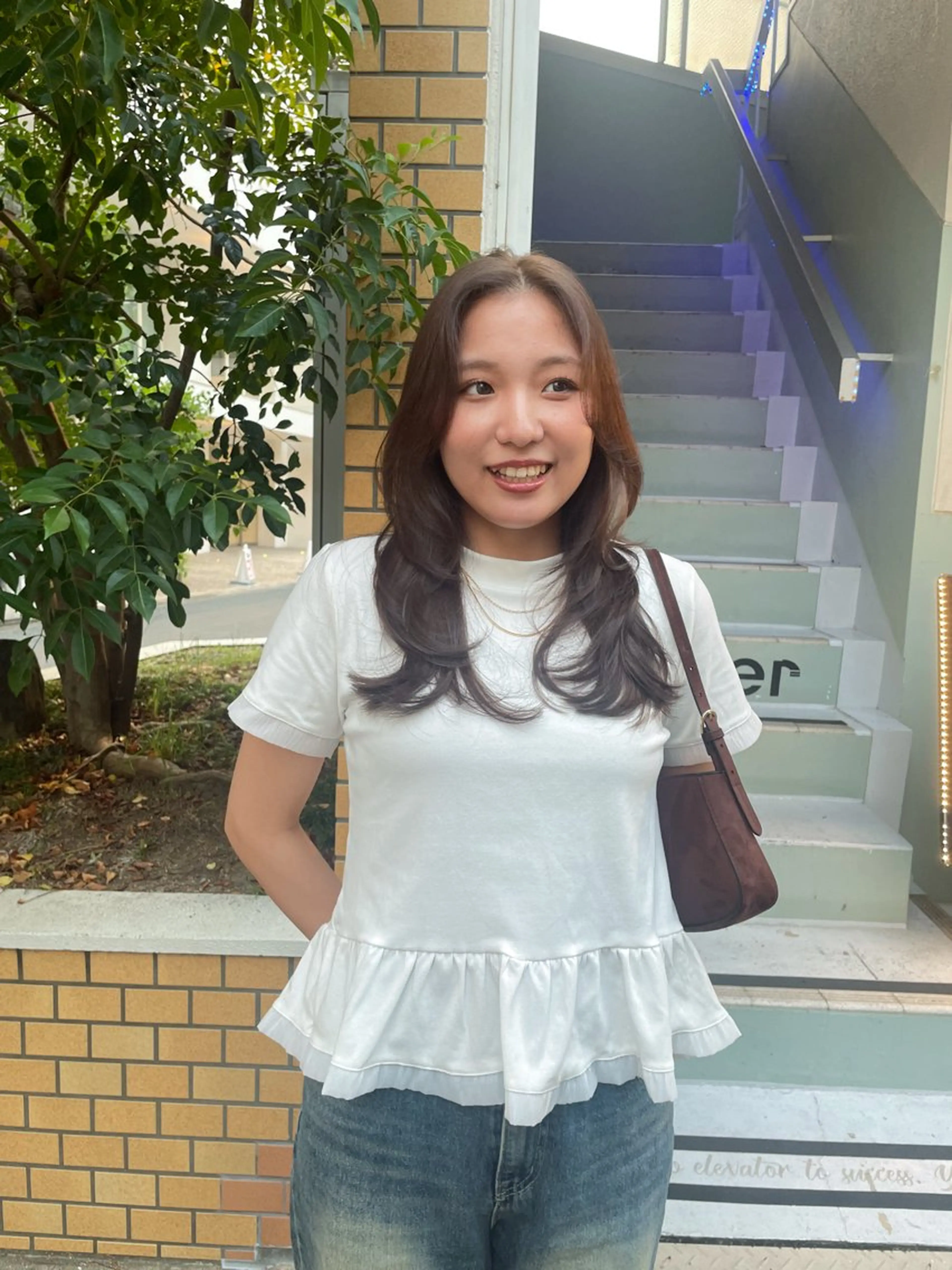セミロング カラー アッシュ ベージュカラー レイヤーカット カット ヘアカラー Luca🟠 ticro hairのヘアスタイル