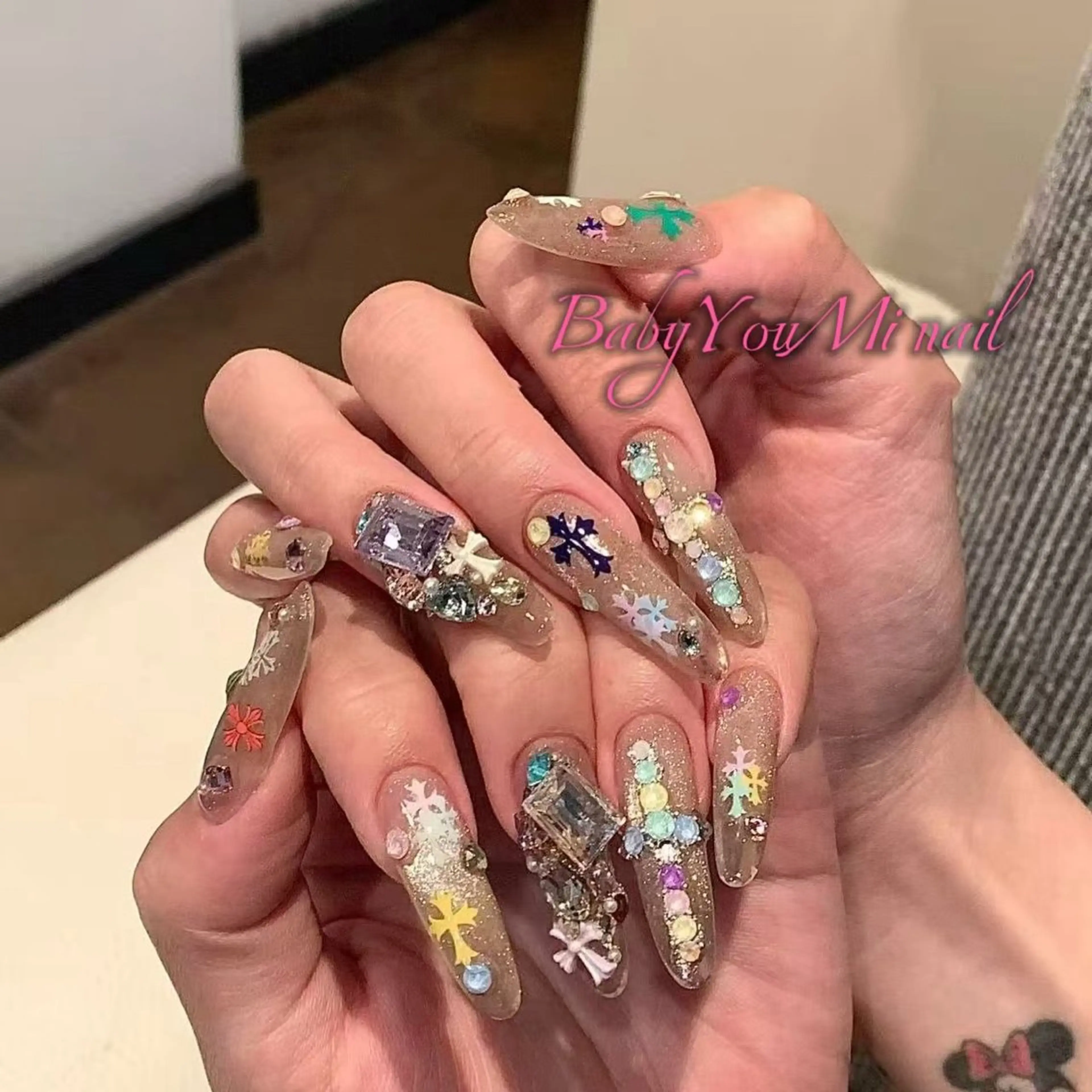 ネイル オーロラネイル フラワーネイル フットネイル フレンチネイル ジェルネイル ハンドネイル 相沢 さやかのネイルデザイン