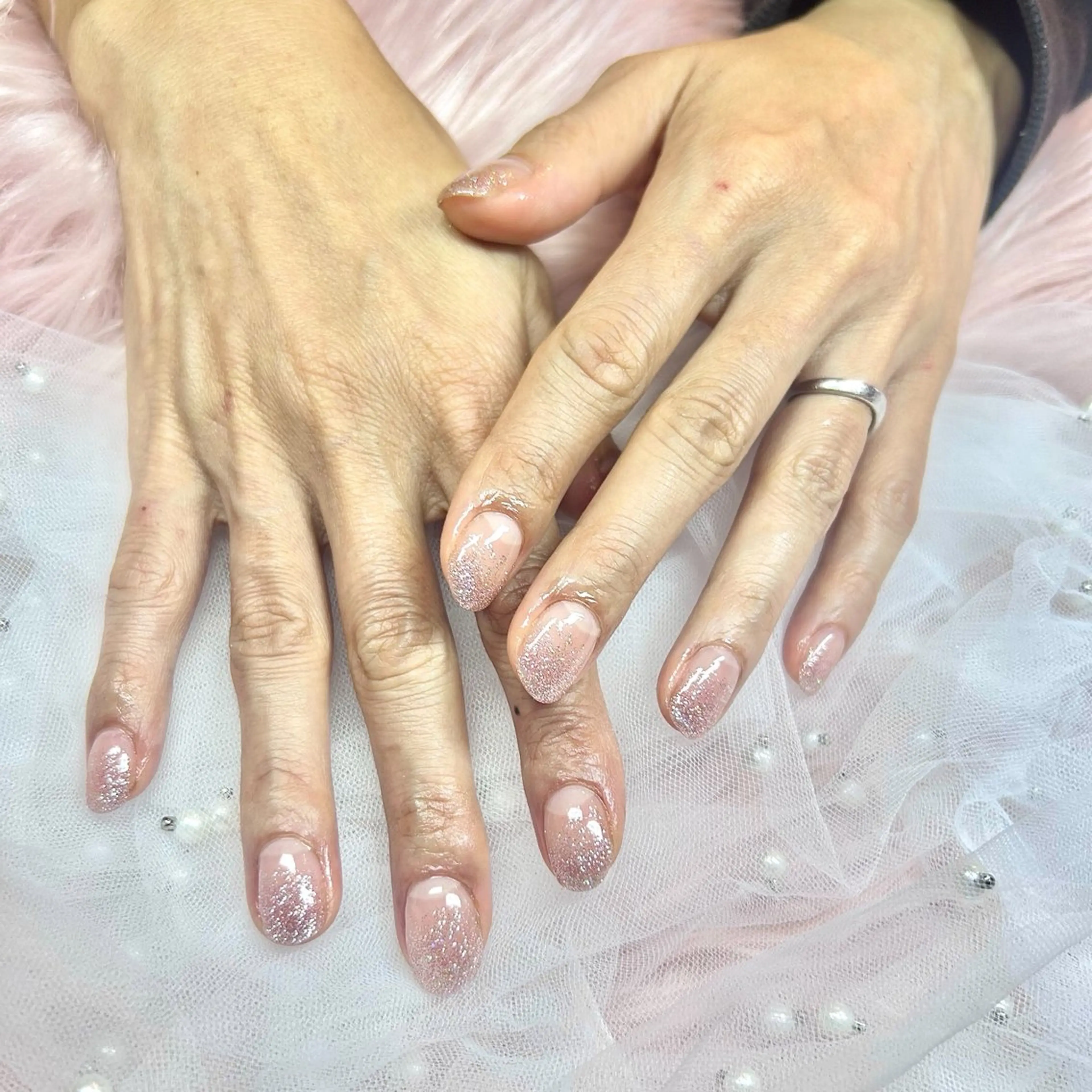 ネイル グラデーション ラメ(グリッター) ラメグラデーション Alissa  Nail所属・長さだし/新栄町駅 Alissaのネイルデザイン