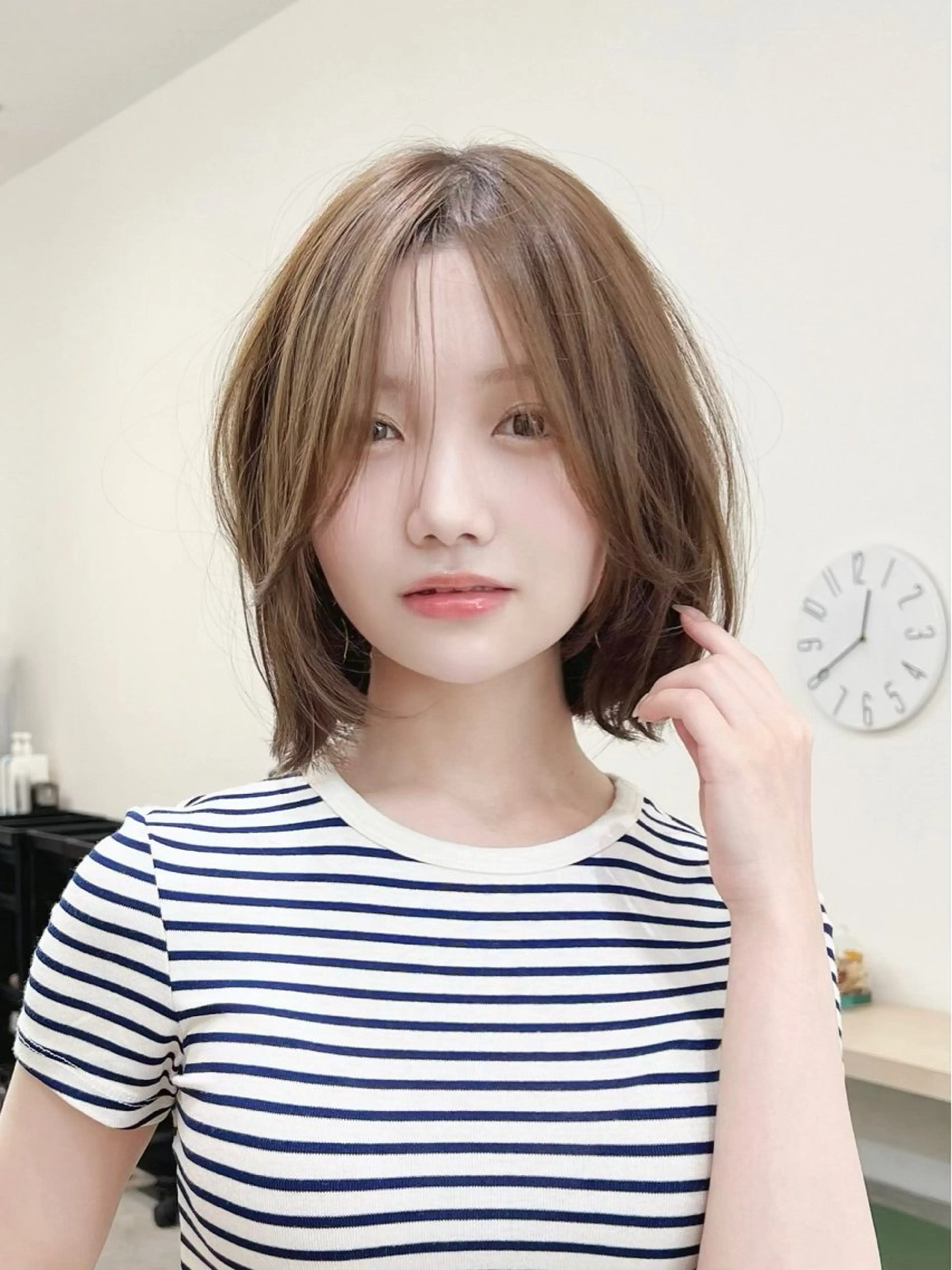 ショート Say.石川葵 ショートボブ前髪のヘアスタイル