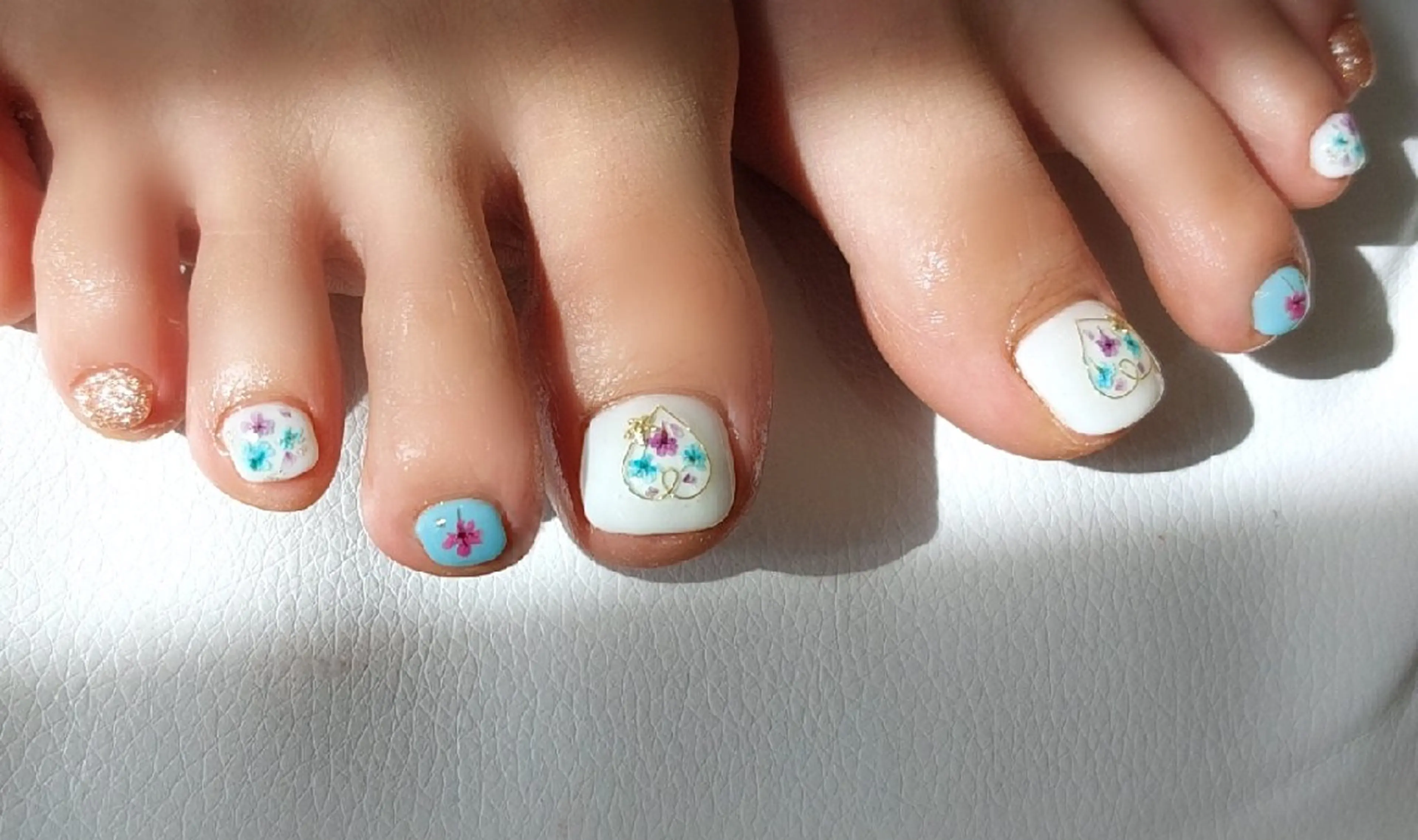 《オフあり》【Foot】foot持ち込み90minコース￥9,500＋指名料¥300［初回＆1ヶ月以内オフ無料］の写真