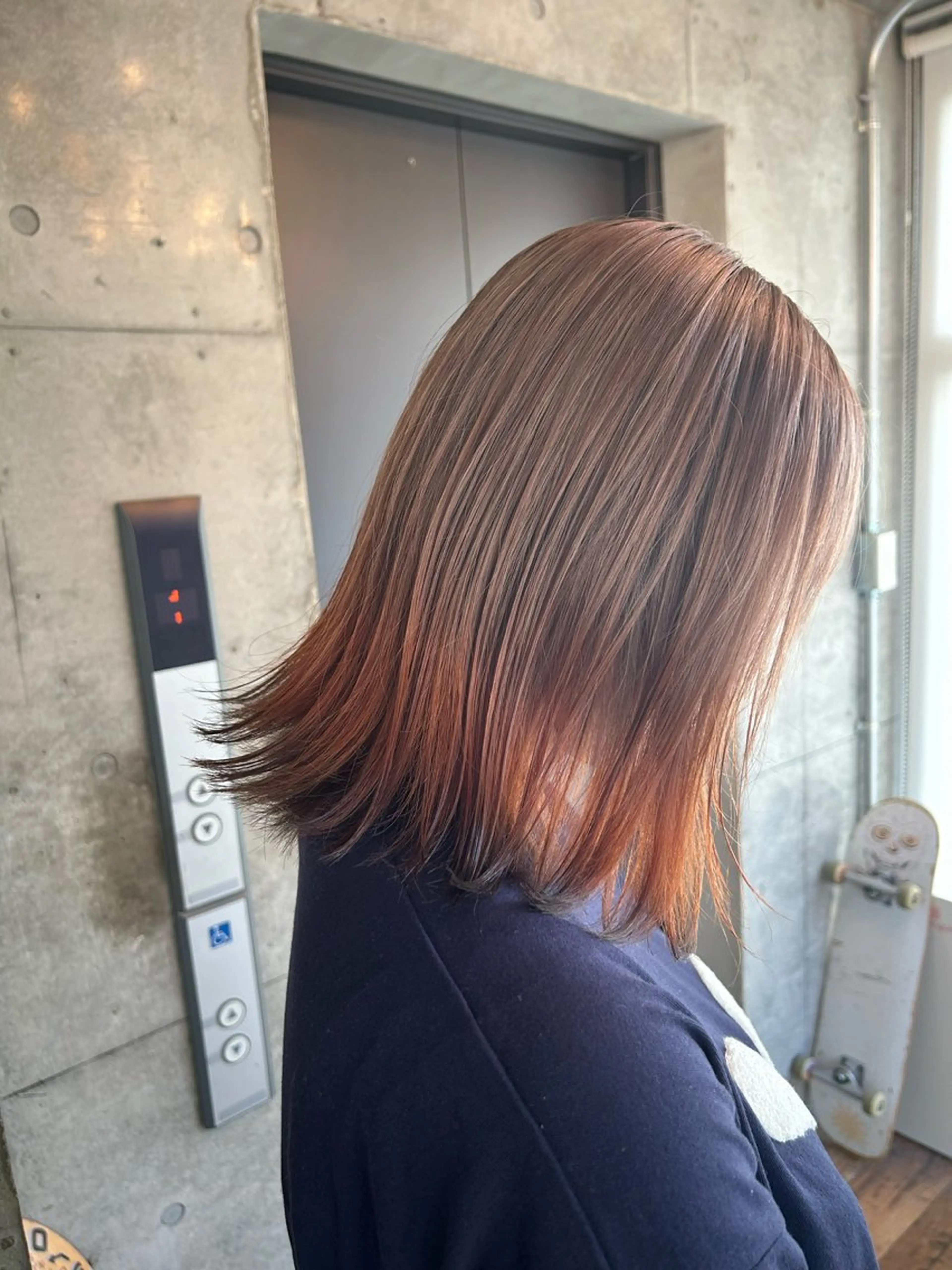 セミロング カラー ヘアカラー トリートメント 🎨デザイン🥇 美髪・艶髪　日暮千敬のヘアスタイル