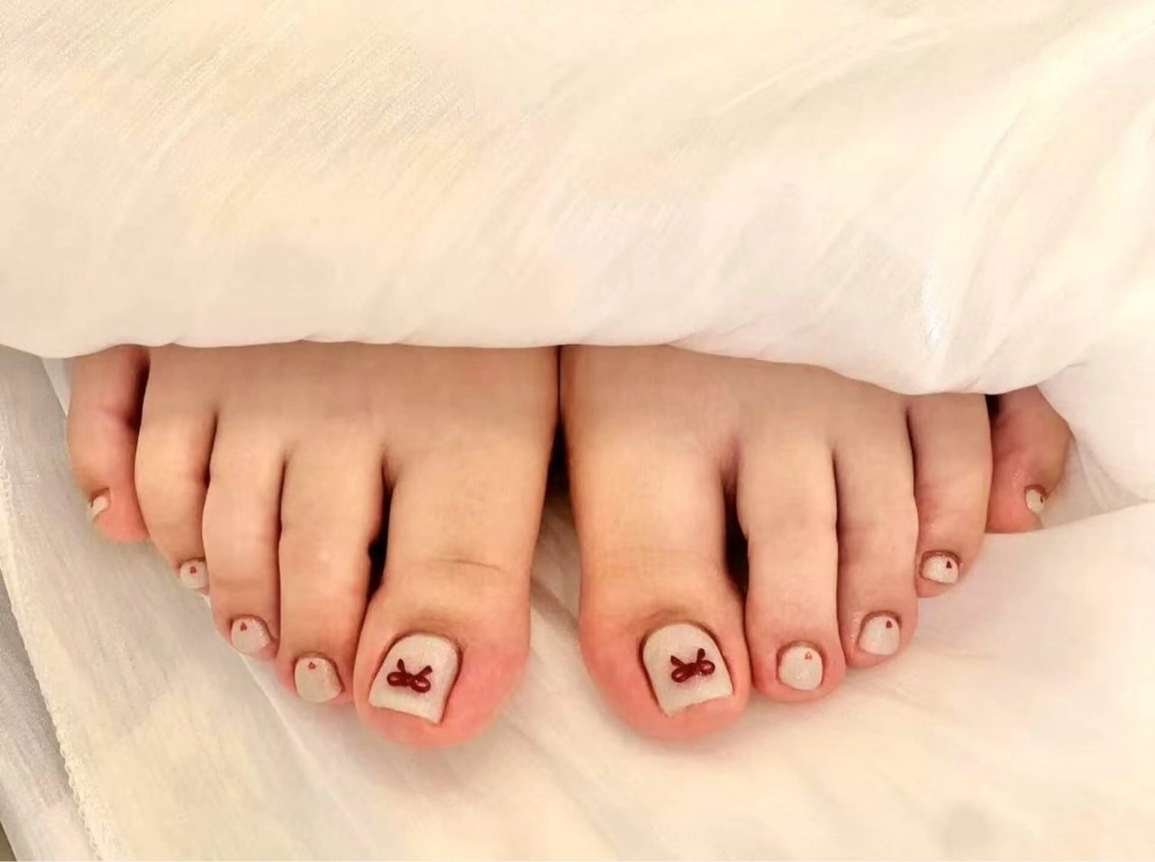 ネイル フットネイル CHERIR Emiのネイルデザイン