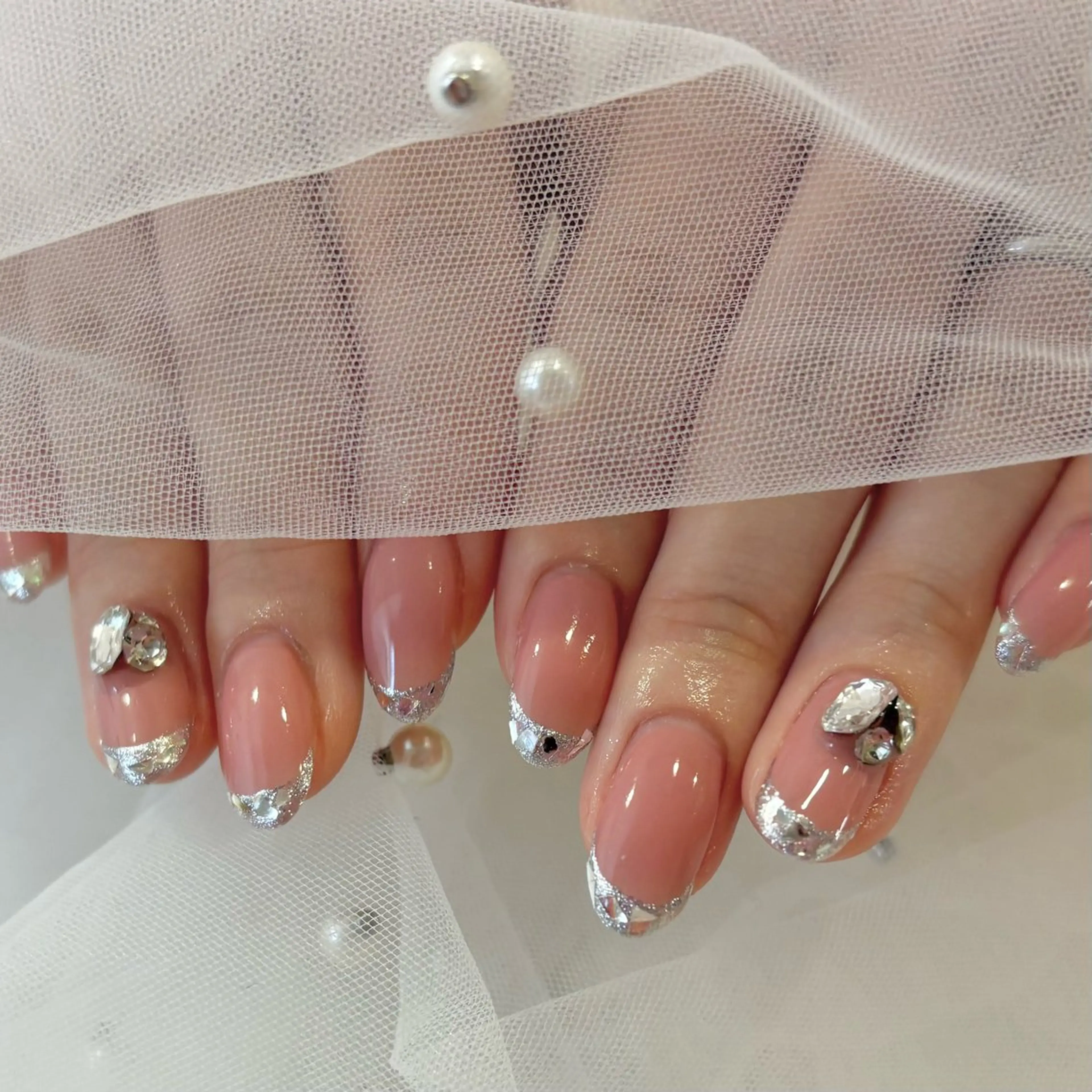 ミディアム ハンドネイル NAIL SALON FLOR所属・キラキラネイル/ 韓国ネイルMAKIのネイルデザイン