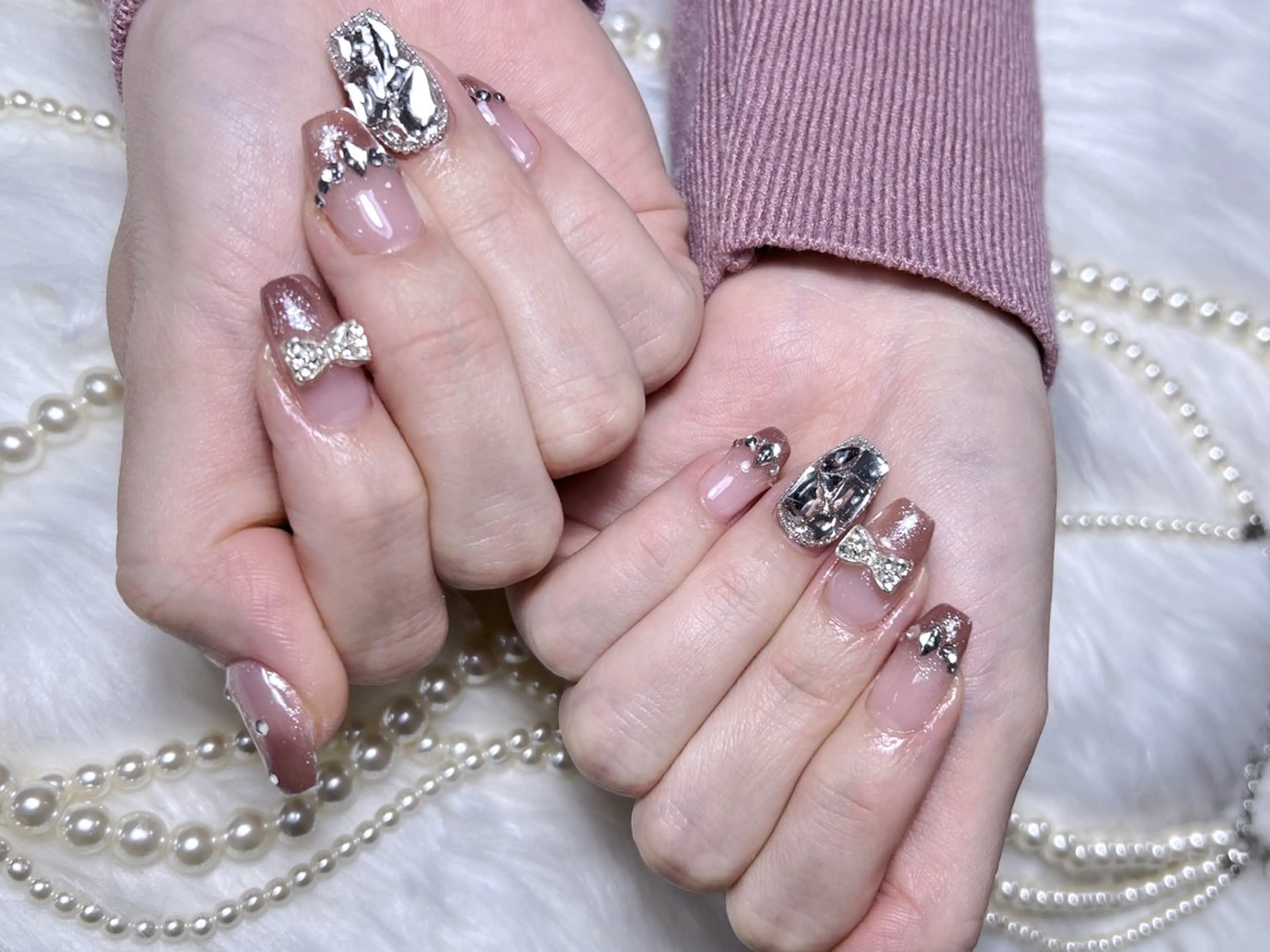 ネイル 長さ出し フレンチネイル ガラスフレンチ キラキラネイル マグネットネイル ハンドネイル Moa nailのネイルデザイン